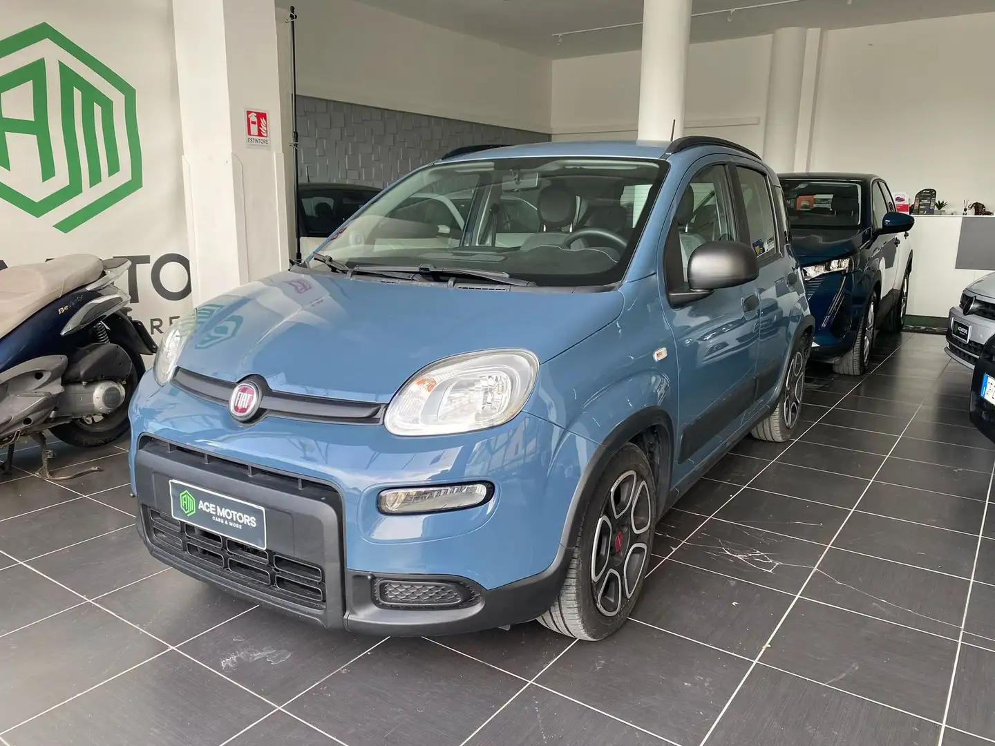 Fiat Panda 1.0 FireFly S&S Hybrid Sport Bleu - 1