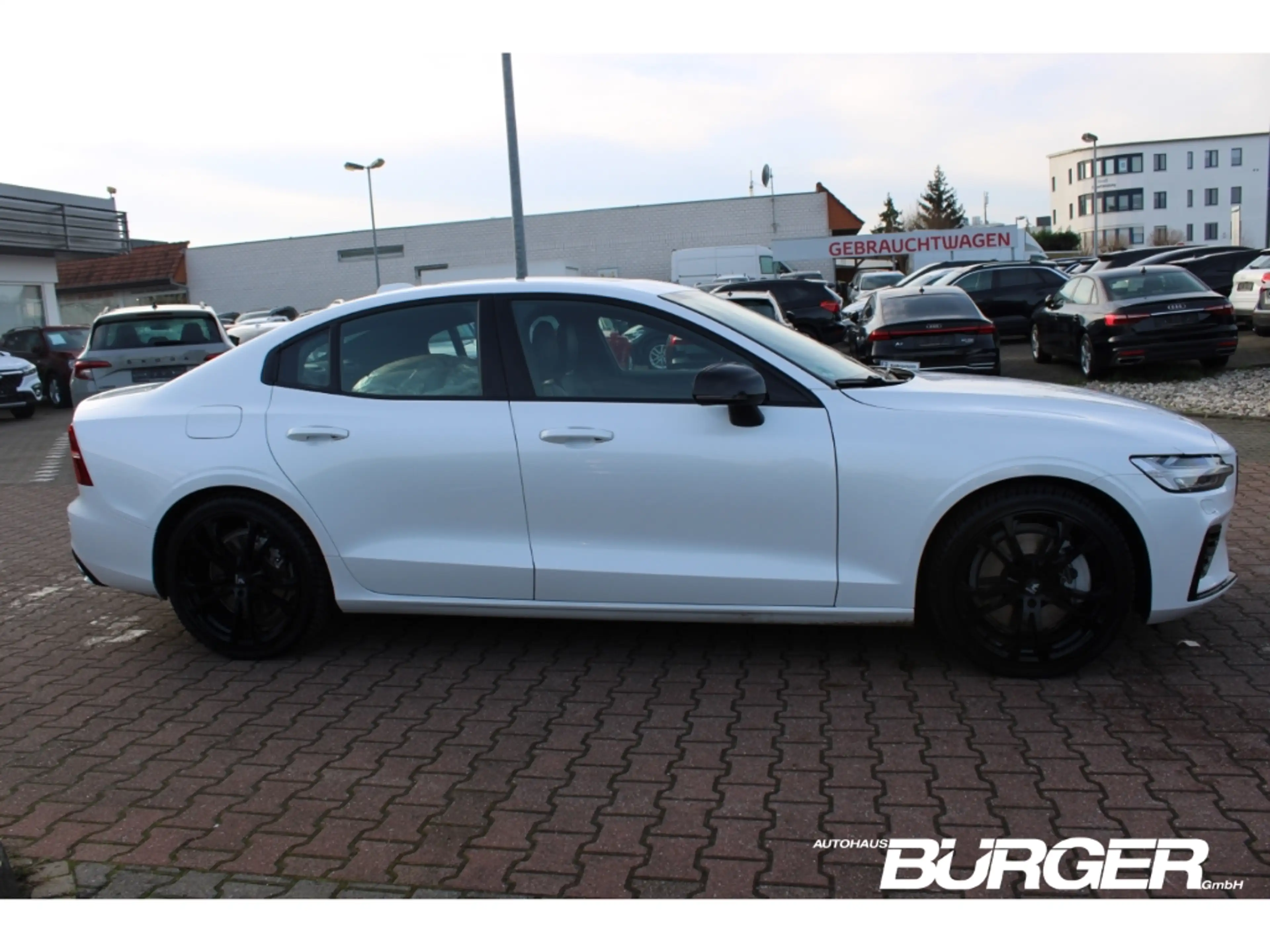 Volvo S60 R Design AWD T8 HUD Navi 360°Pano ACC LED  Memory — photo 4