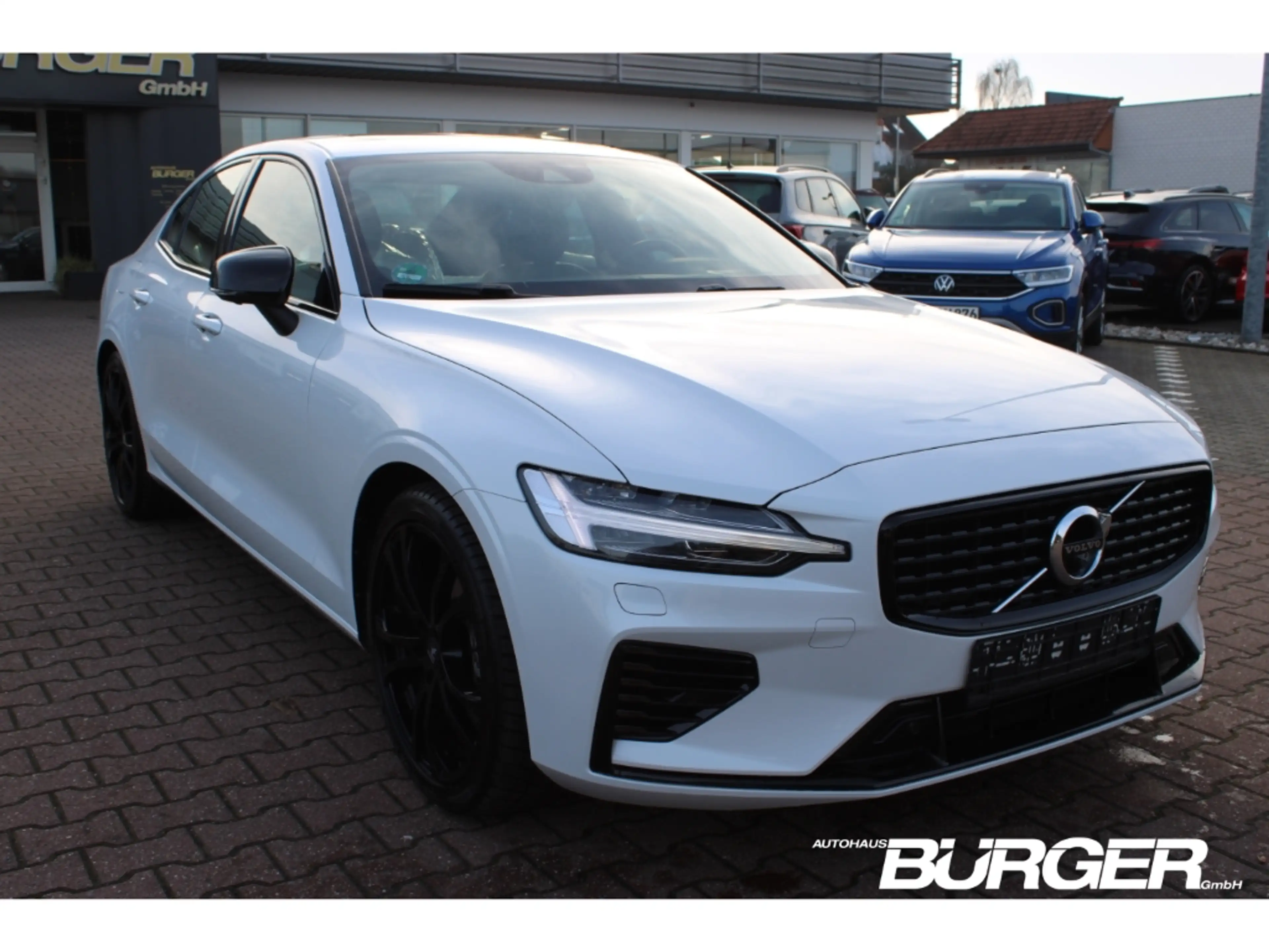 Volvo S60 R Design AWD T8 HUD Navi 360°Pano ACC LED Memory