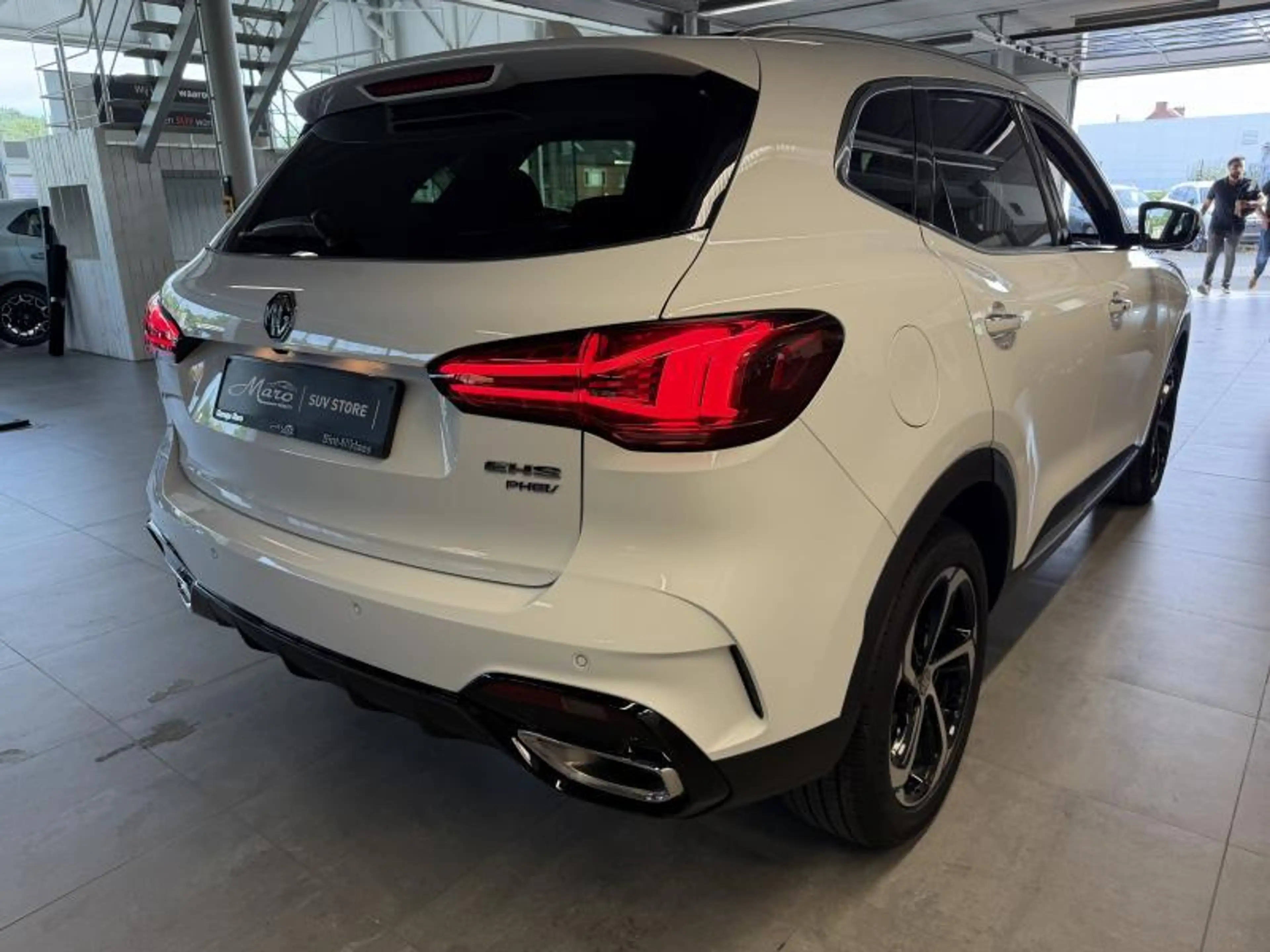 MG EHS 1.5 T-GDI Plug in Hybride Luxury Facelift! | FULL — photo 2