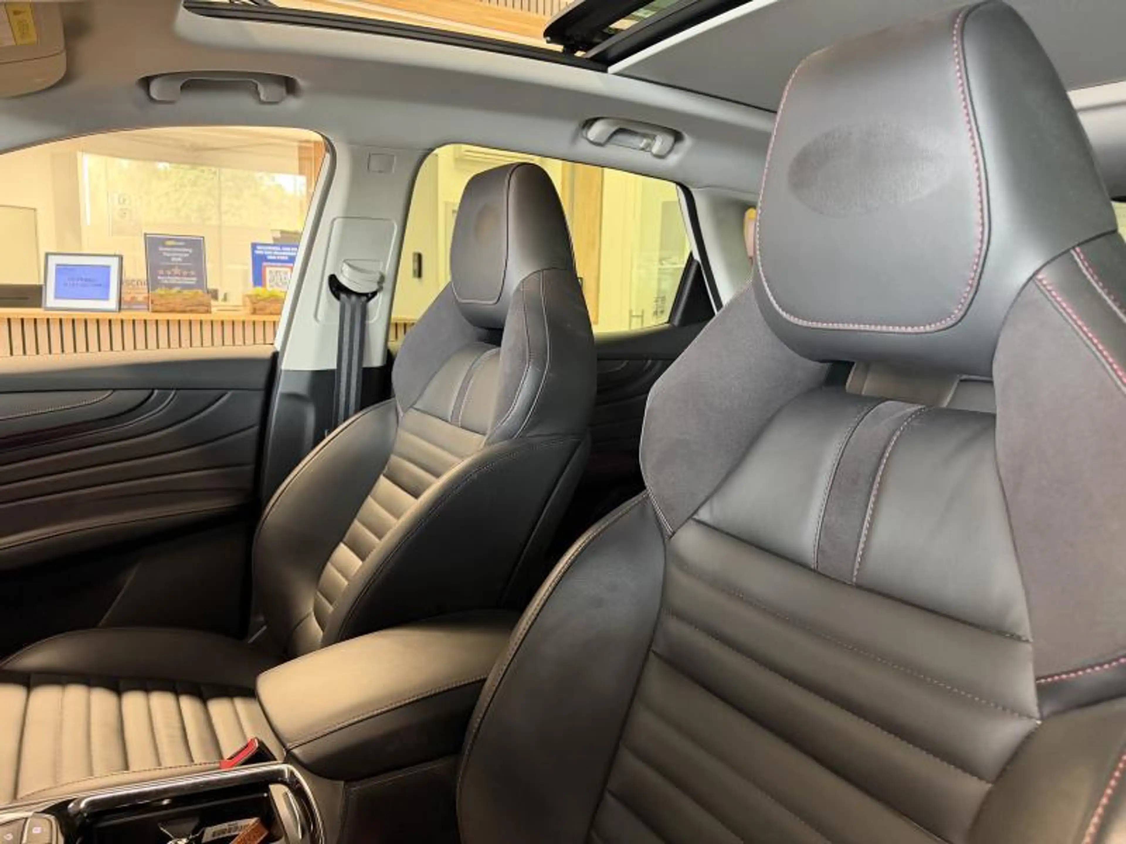 MG EHS 1.5 T-GDI Plug in Hybride Luxury Facelift! | FULL — photo 13