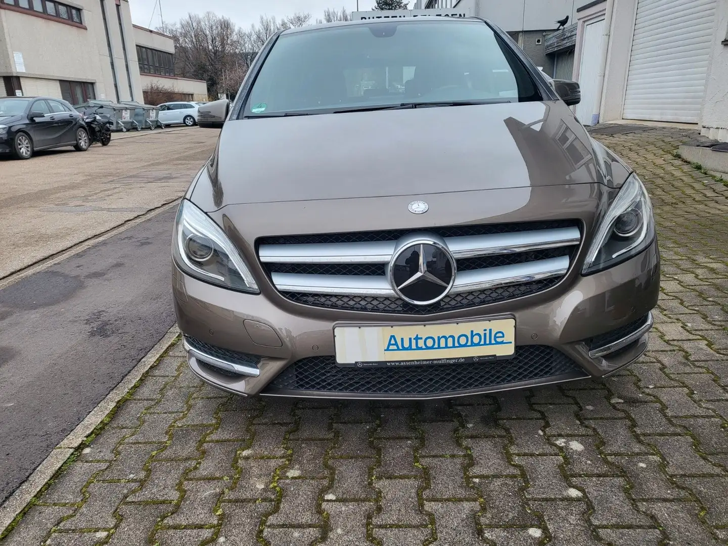 Mercedes-Benz B 180 CDI gepflegtes Automatic Rentnerauto - 2