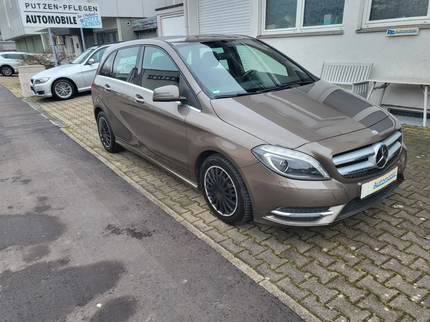 Mercedes-Benz B 180 CDI gepflegtes Automatic Rentnerauto - 1