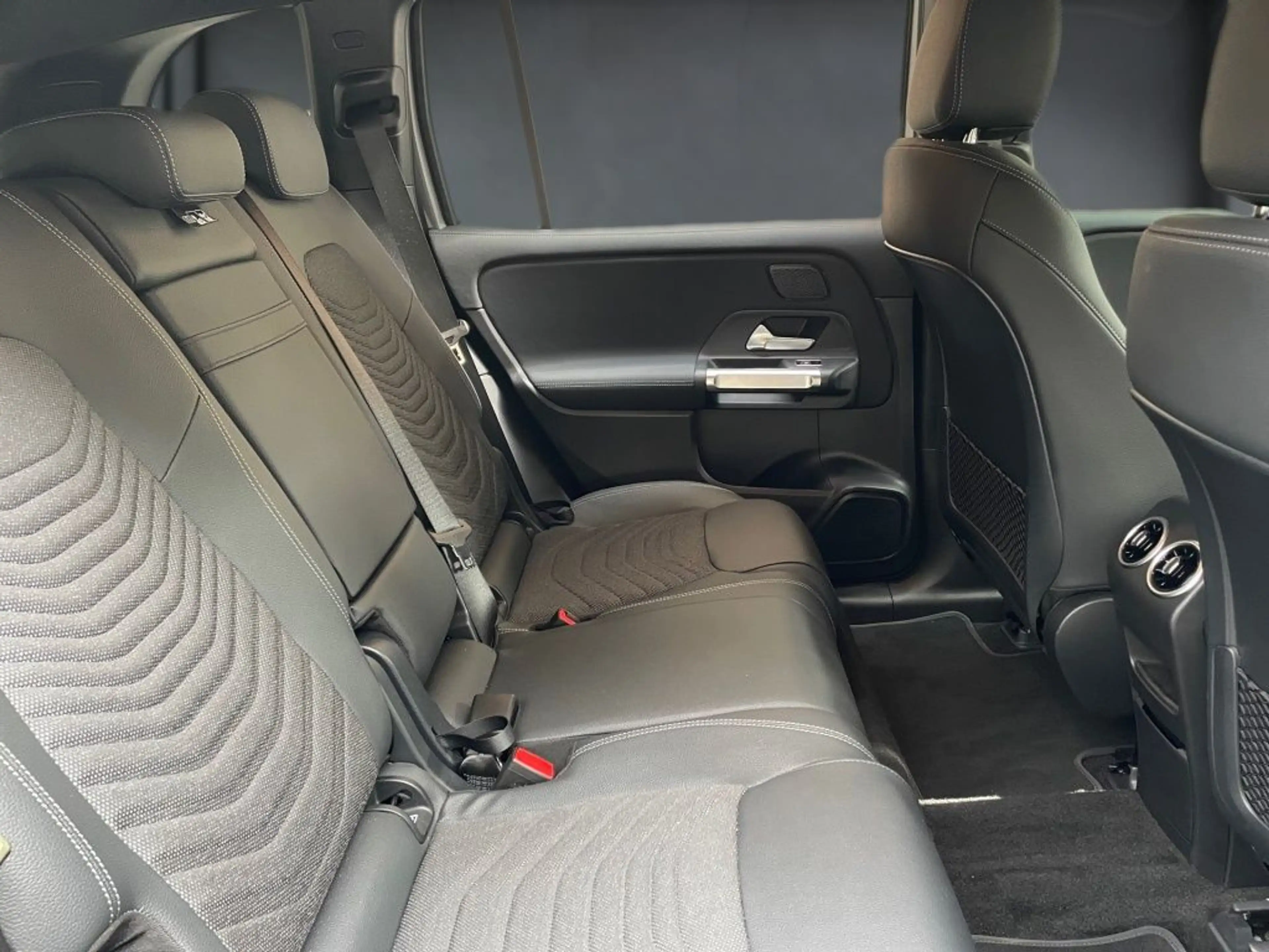 Mercedes-Benz EQB 250 MBUX+Progressive+Ambiente+Totwinkel+AUT — photo 14