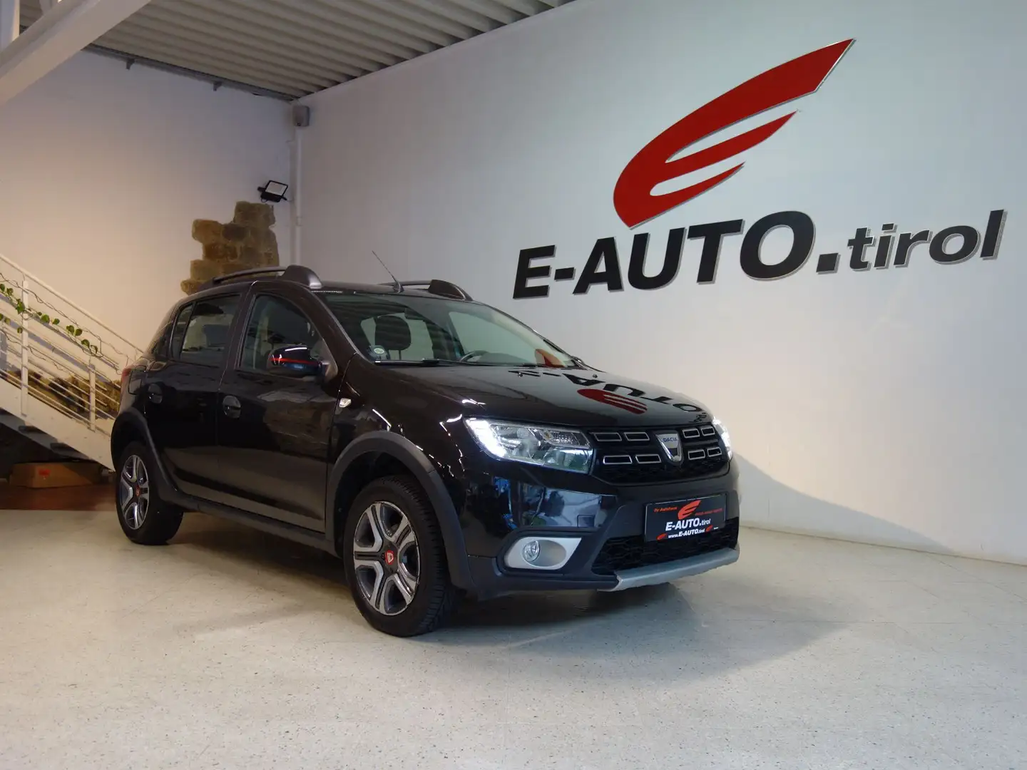 Dacia Sandero Stepway Charisma TCe90  *CARPLAY *SONDERMODELL Schwarz - 1