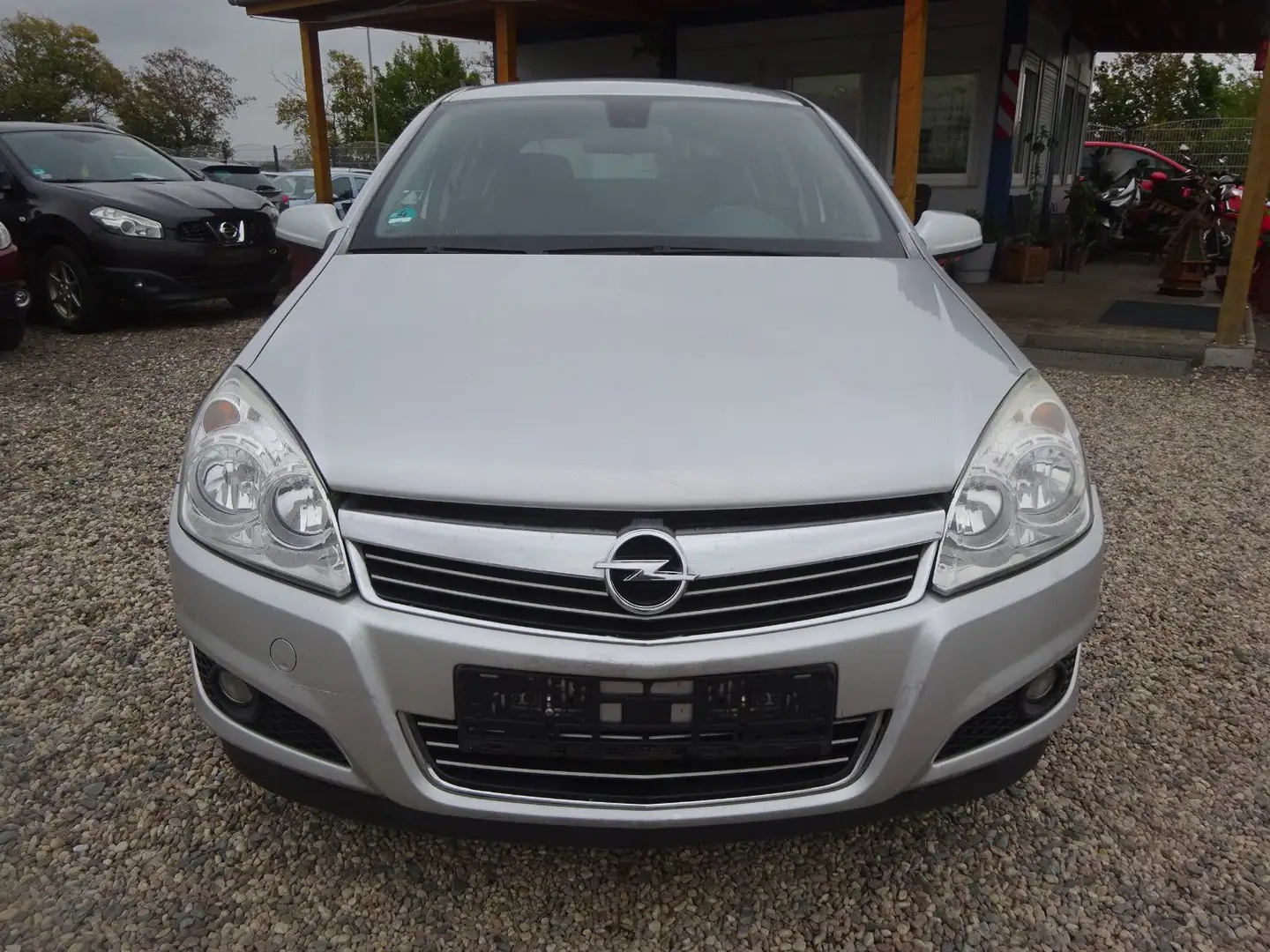 Opel Astra 1.7 CDTI Edition 81kW Silber - 2