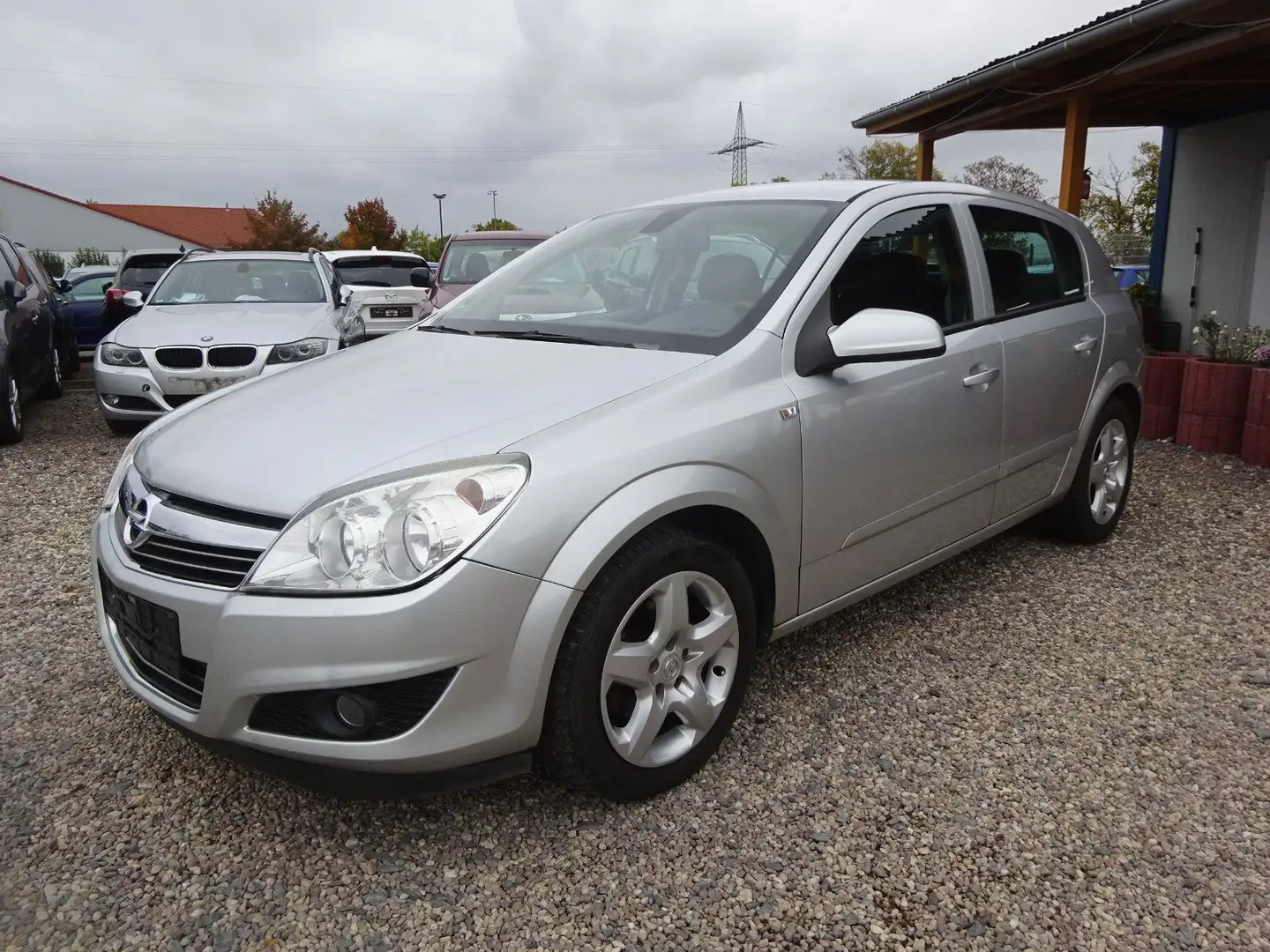 Opel Astra 1.7 CDTI Edition 81kW Silber - 1