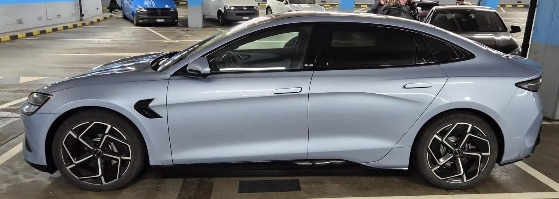 BYD Seal Seal 82,5 kWh Excellence awd Modrá - 2