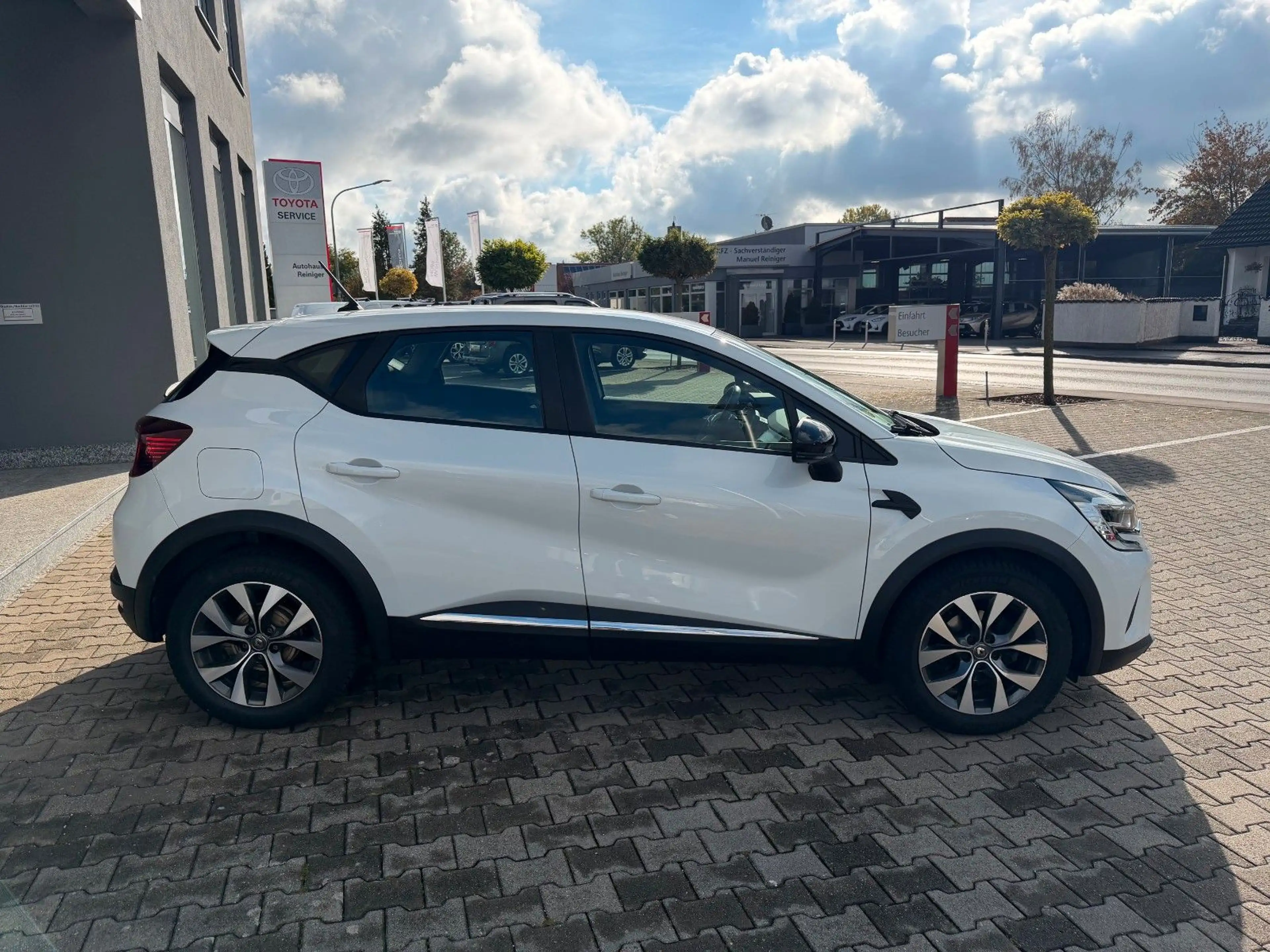 Renault Captur *Automatik, SHZ, Allwetterreifen, Klima* — photo 5