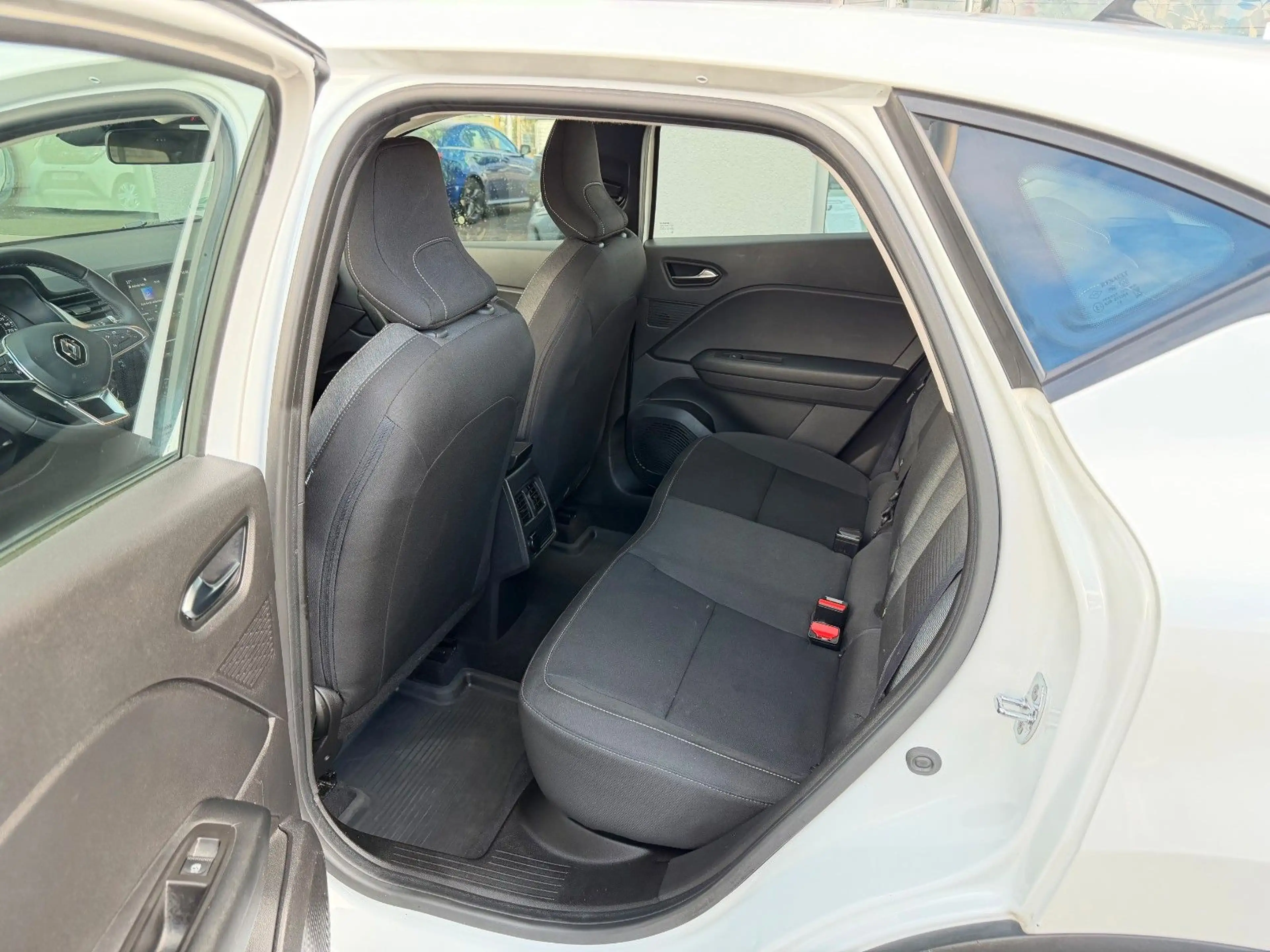 Renault Captur *Automatik, SHZ, Allwetterreifen, Klima* — photo 15