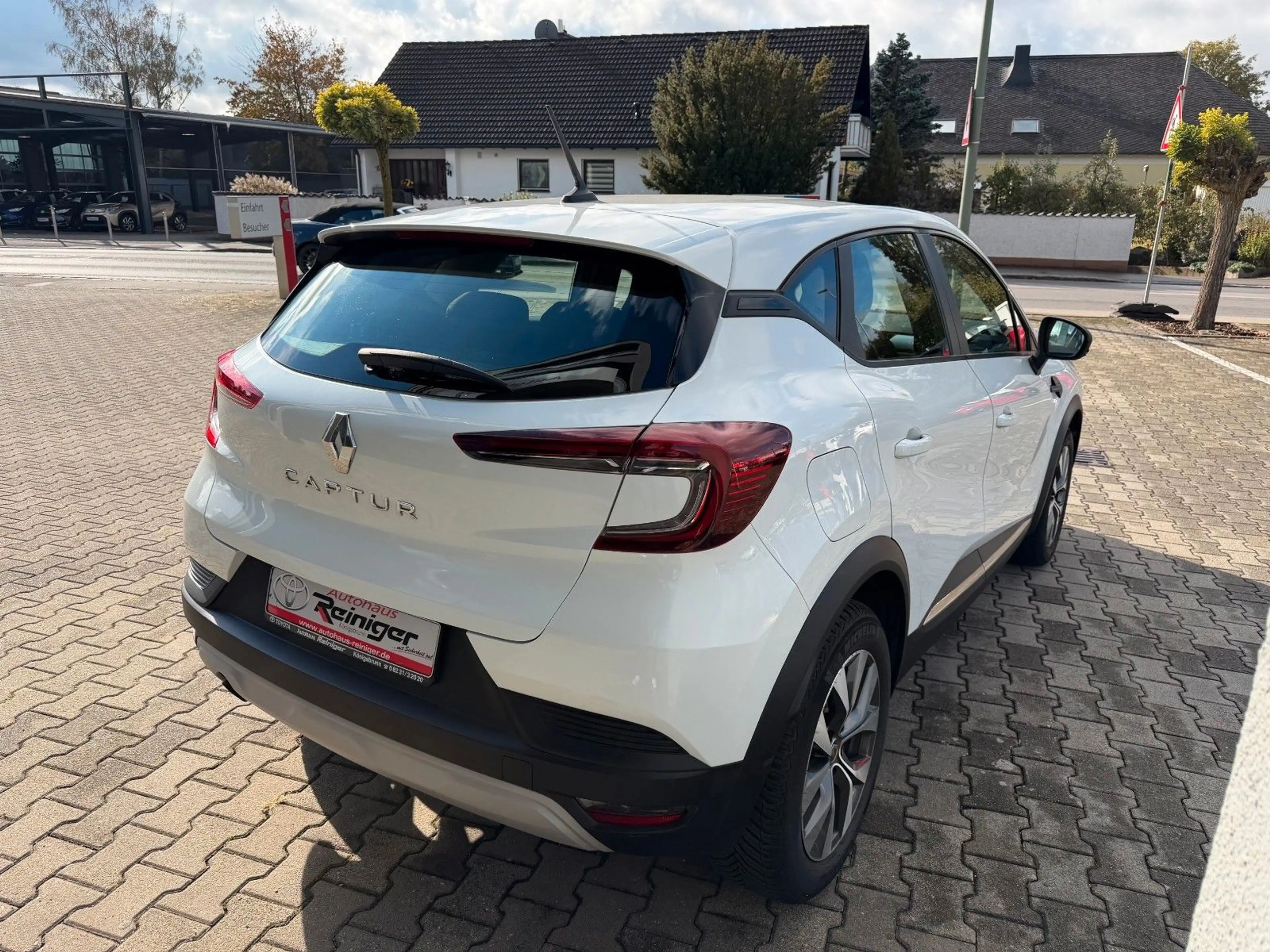 Renault Captur *Automatik, SHZ, Allwetterreifen, Klima* — photo 6