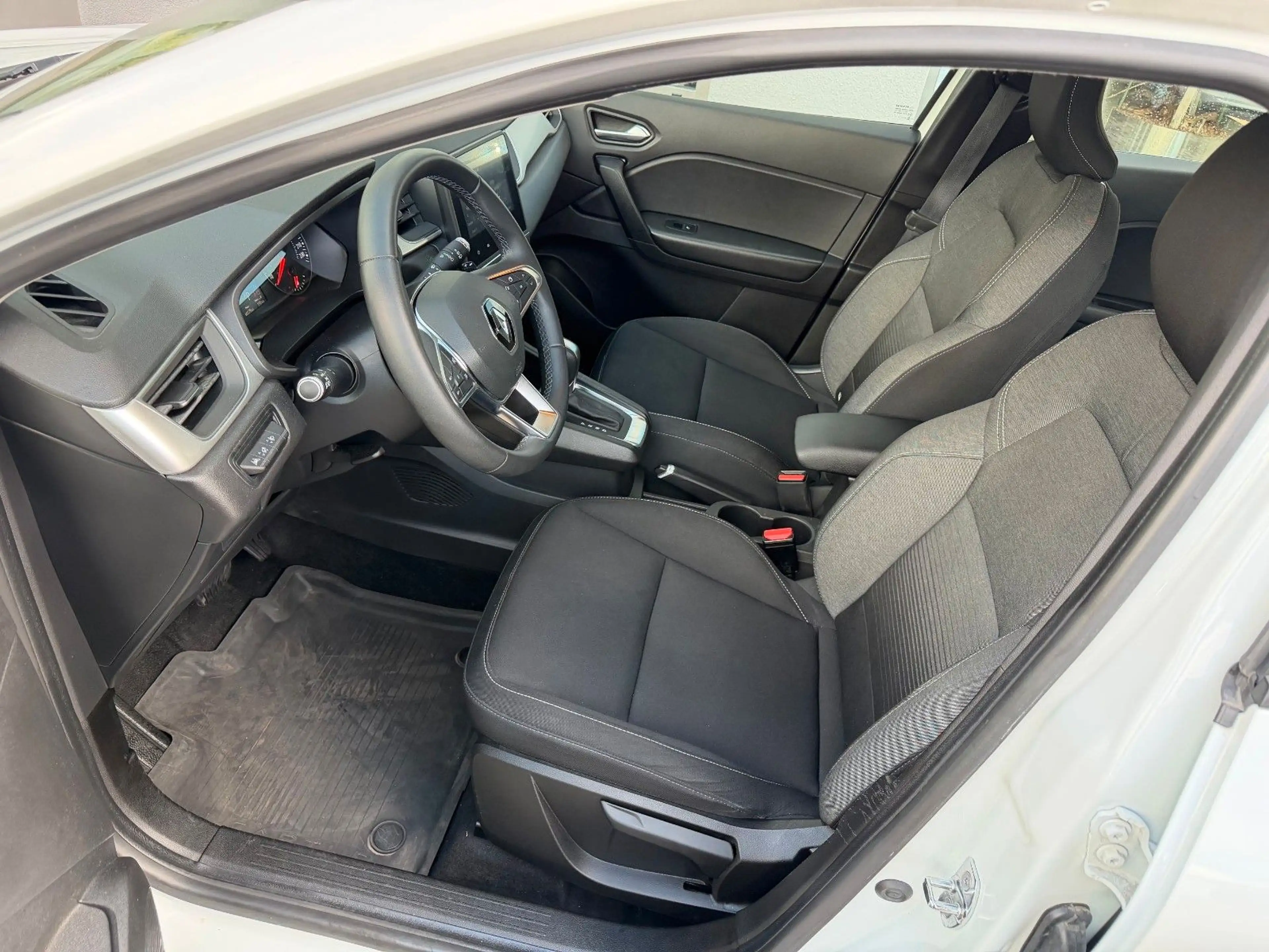 Renault Captur *Automatik, SHZ, Allwetterreifen, Klima* — photo 10