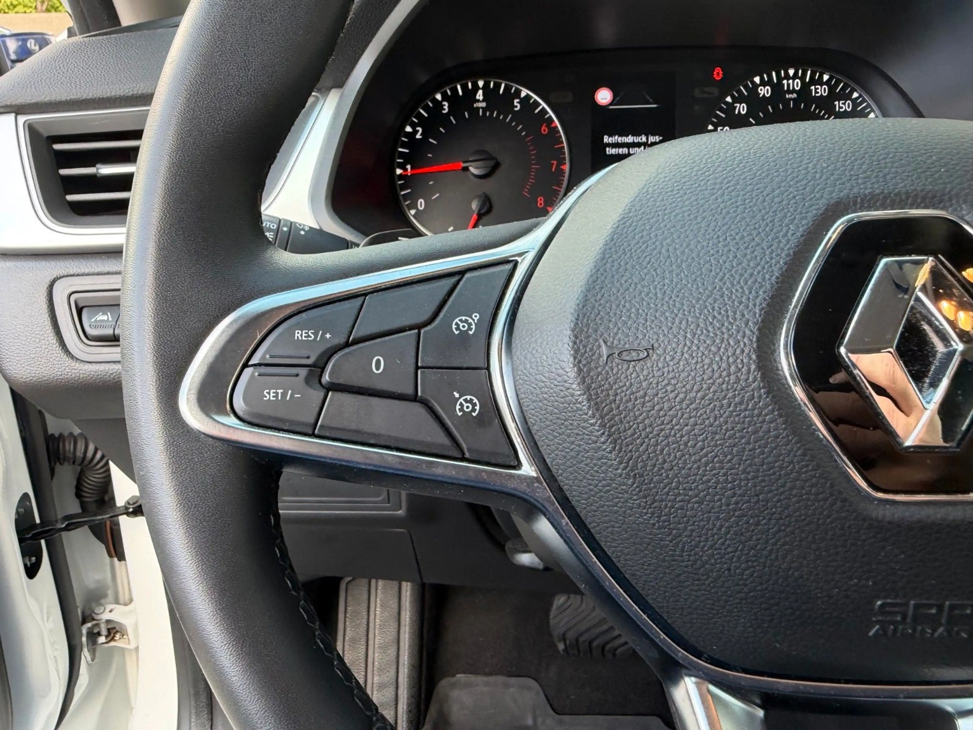 Renault Captur *Automatik, SHZ, Allwetterreifen, Klima* — photo 13