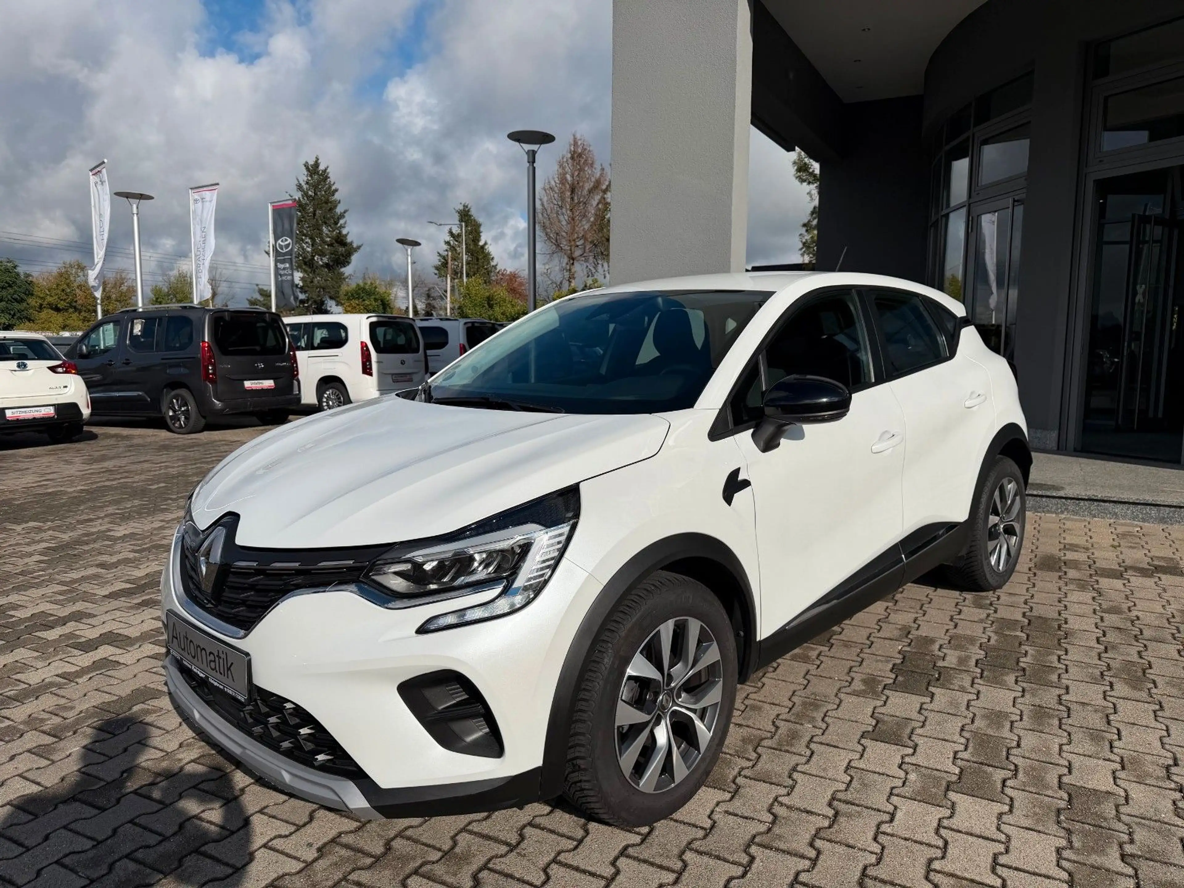 Renault Captur *Automatik, SHZ, Allwetterreifen, Klima* — photo 2