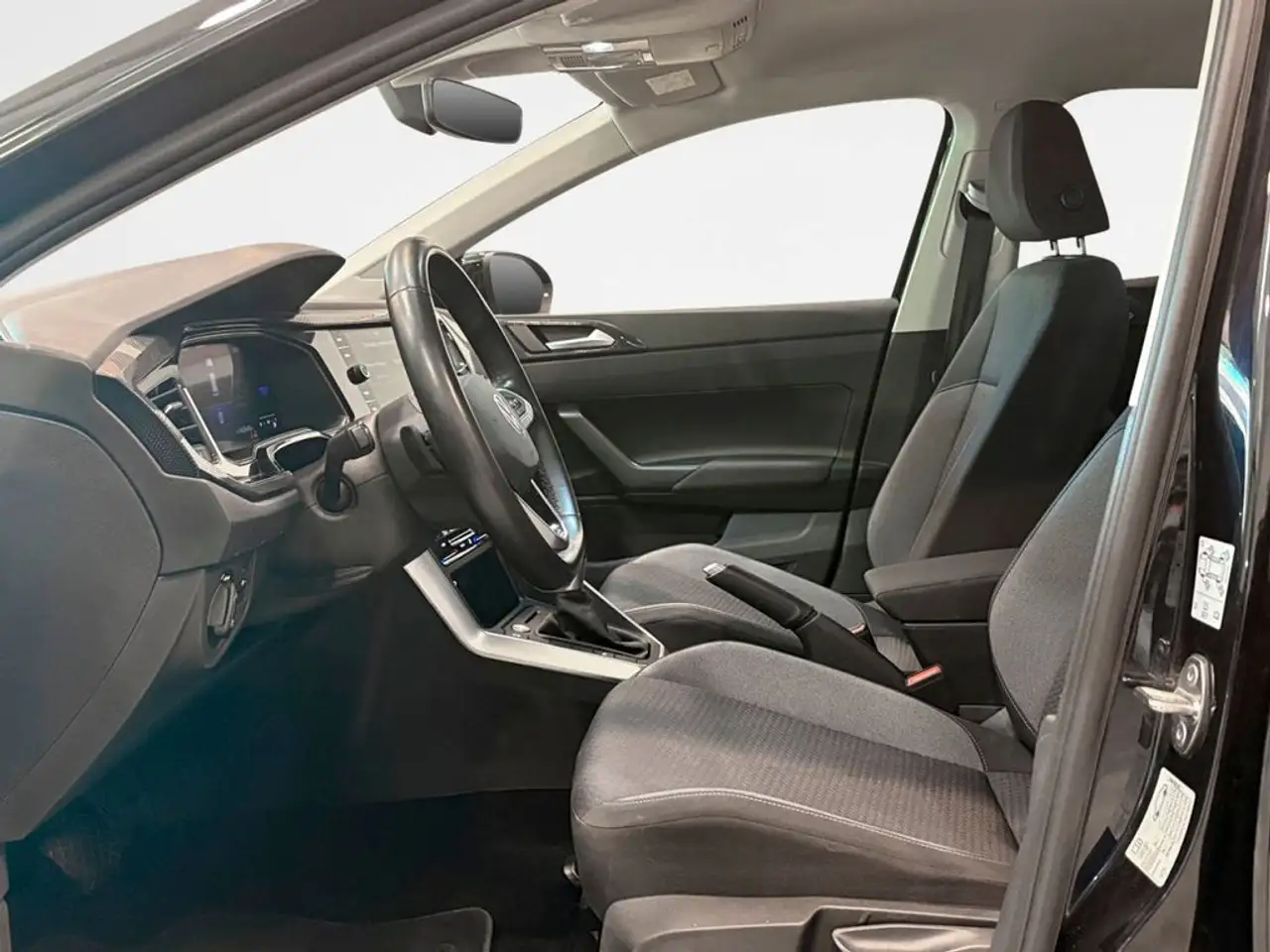 2025 Volkswagen Taigo 1.0 TSI Más DSG 85kW, photograph 10