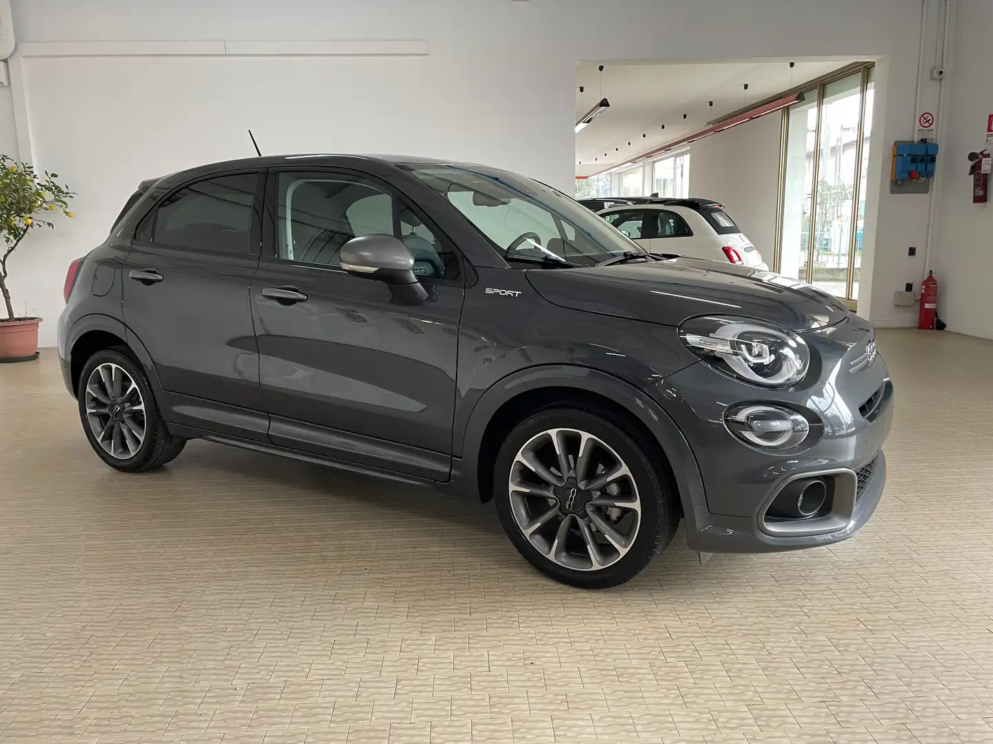 Fiat 500X 1.0 t3 Sport 120cv Km 14000 LED+Sensori+keyless Gris - 2
