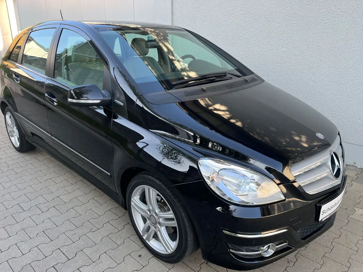 Mercedes-Benz B 160 B -Klasse B 160 Navi Klima Sitzheizung 62 Tkm Negru - 1