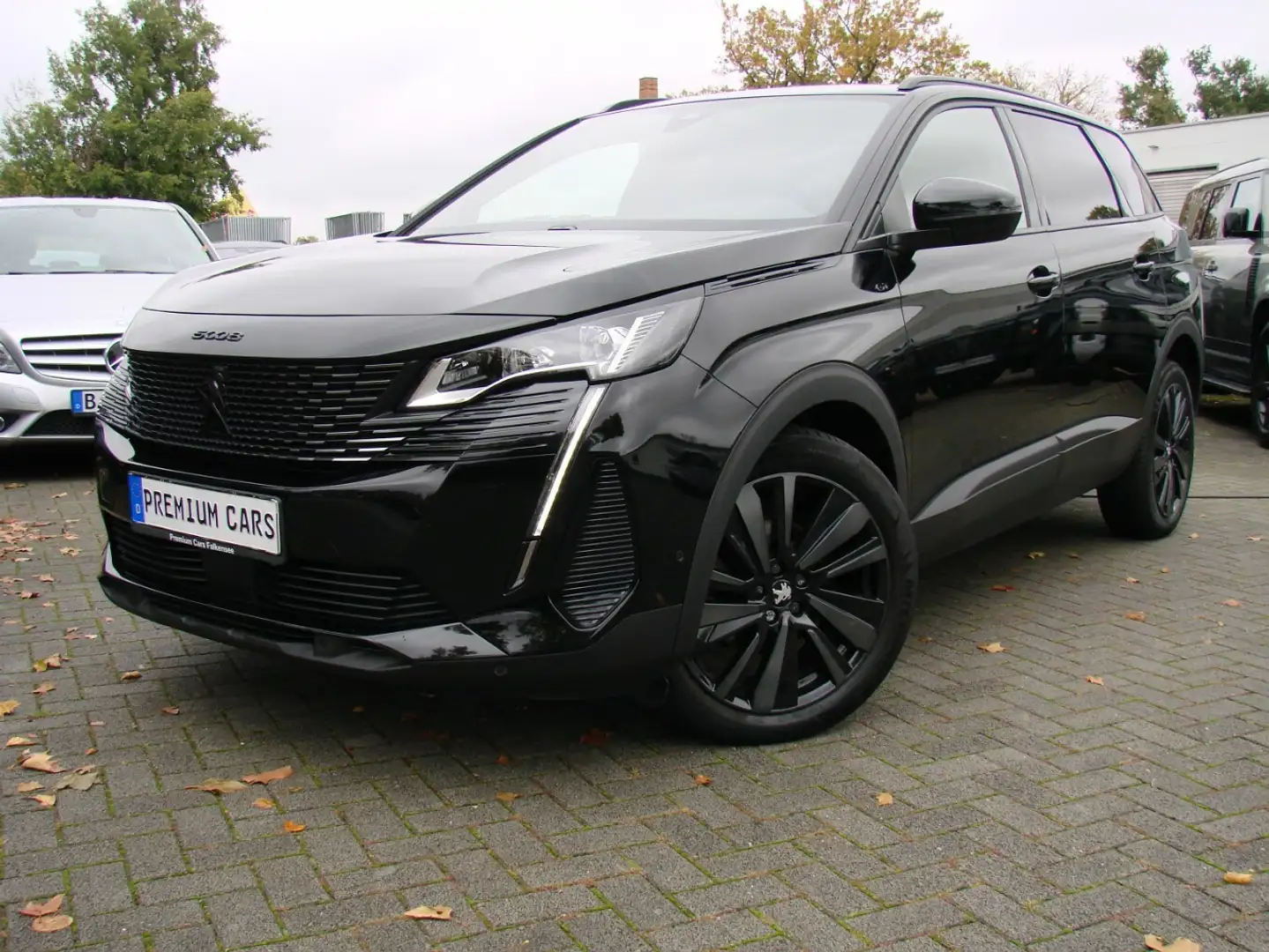 Peugeot 5008 1.2 PureTech 130, GT-Line Leder ACC Navi Pano Schwarz - 2