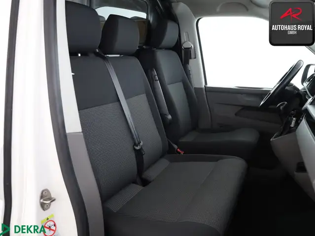Volkswagen Transporter view 10