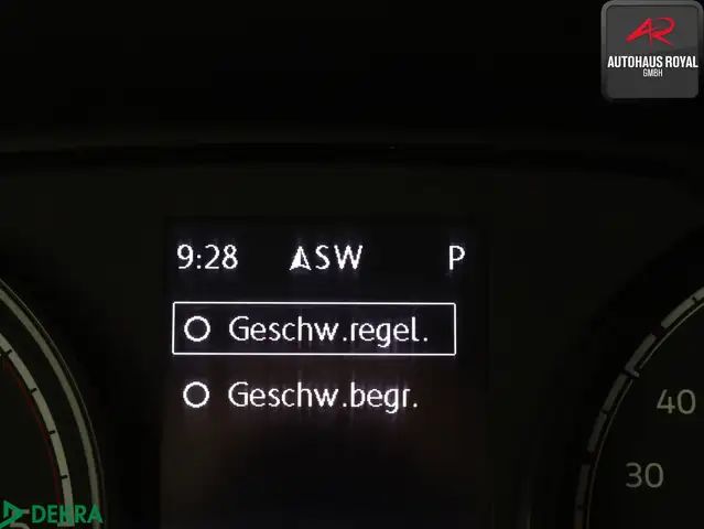 Volkswagen Transporter view 14