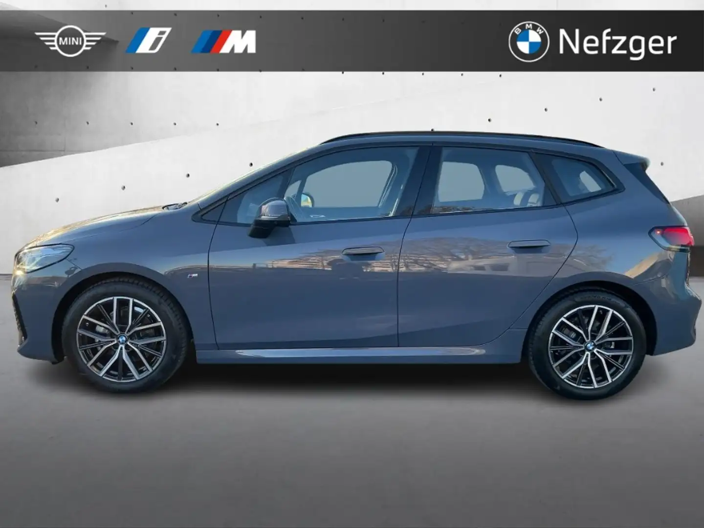 BMW 220 d Active Tourer M Sport D RFK LED HUD HiFi Grau - 2