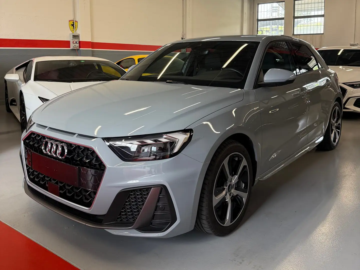Audi A1 Sportback 30 1.0 tfsi S Line Edition 110cv stronic Šedá - 1