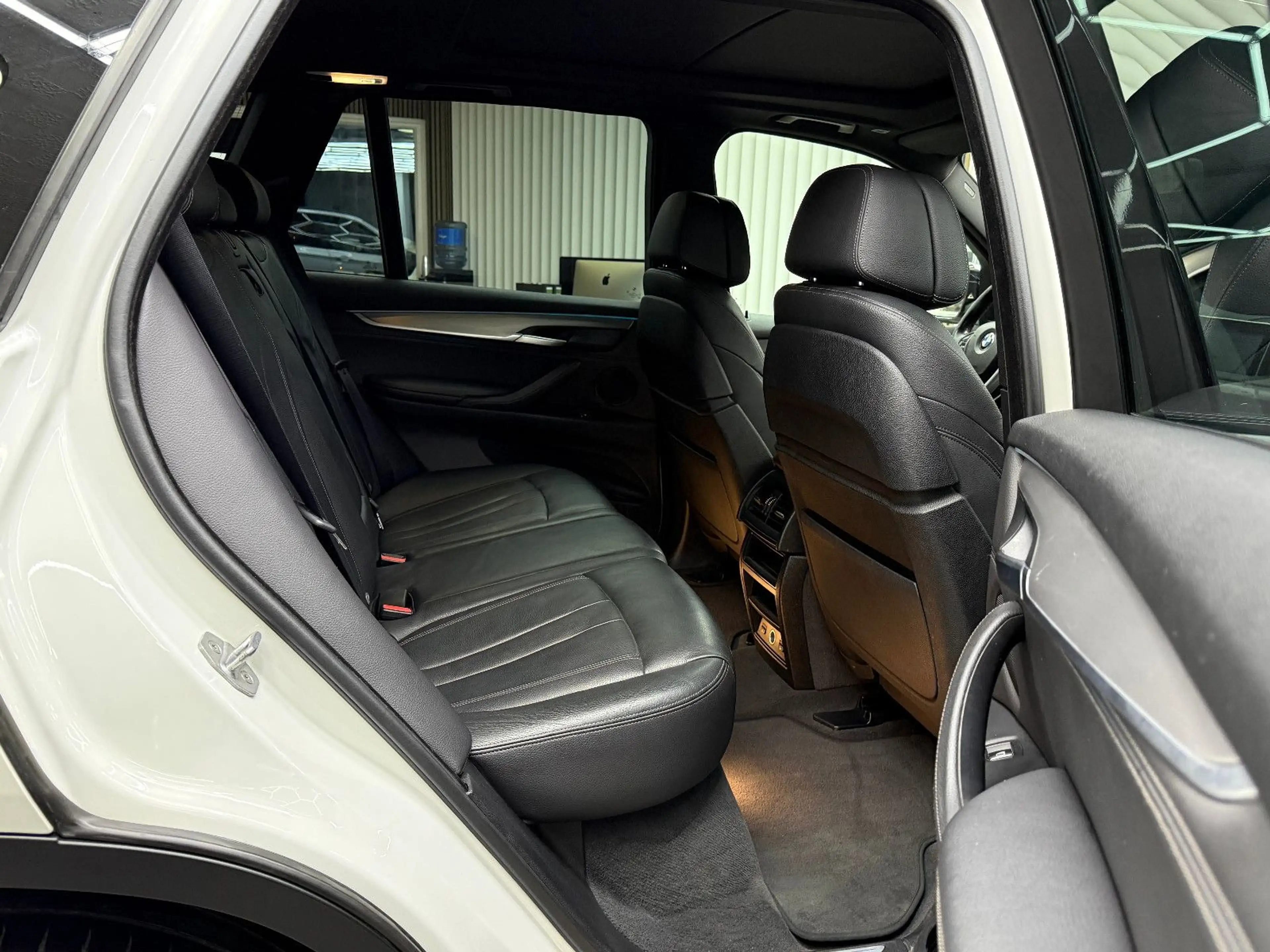BMW X5 xDrive 40d Keyl. Softclose Sitzklima ACC AHK — photo 13
