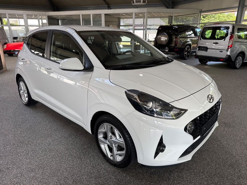 Hyundai i10 Edition 30 CarPlay 15'' Winter 1.Hand — photo 4