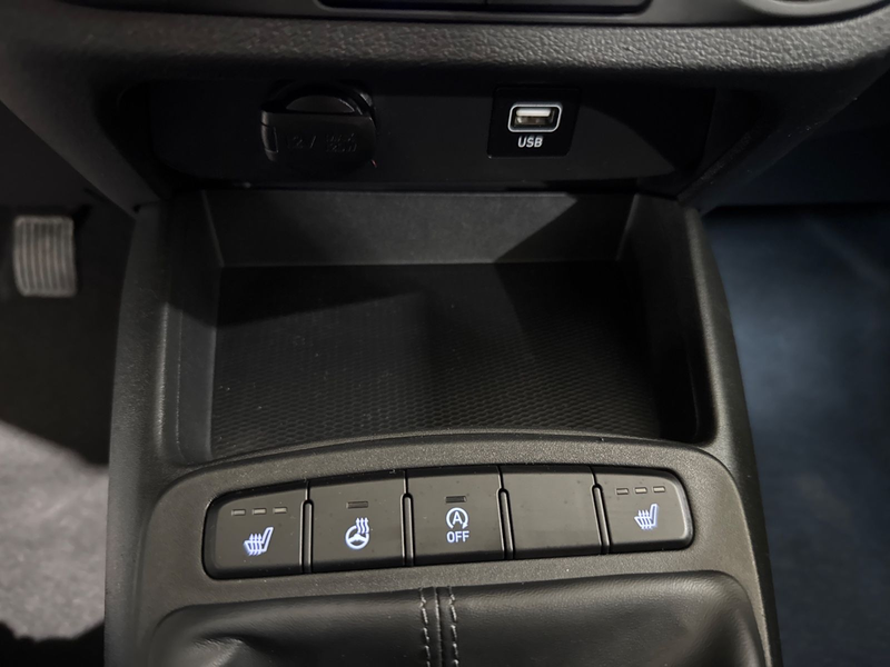 Hyundai i10 Edition 30 CarPlay 15'' Winter 1.Hand — photo 13