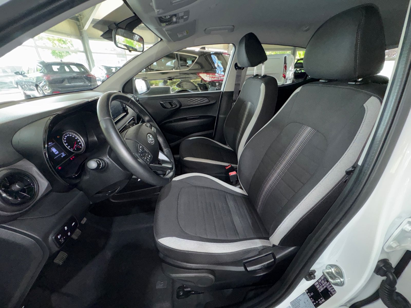 Hyundai i10 Edition 30 CarPlay 15'' Winter 1.Hand — photo 8