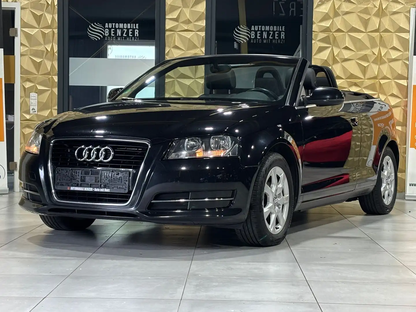 Audi A3 Cabriolet Attraction/PDC/SHZ/KLIMA/ALCANTARA Schwarz - 1