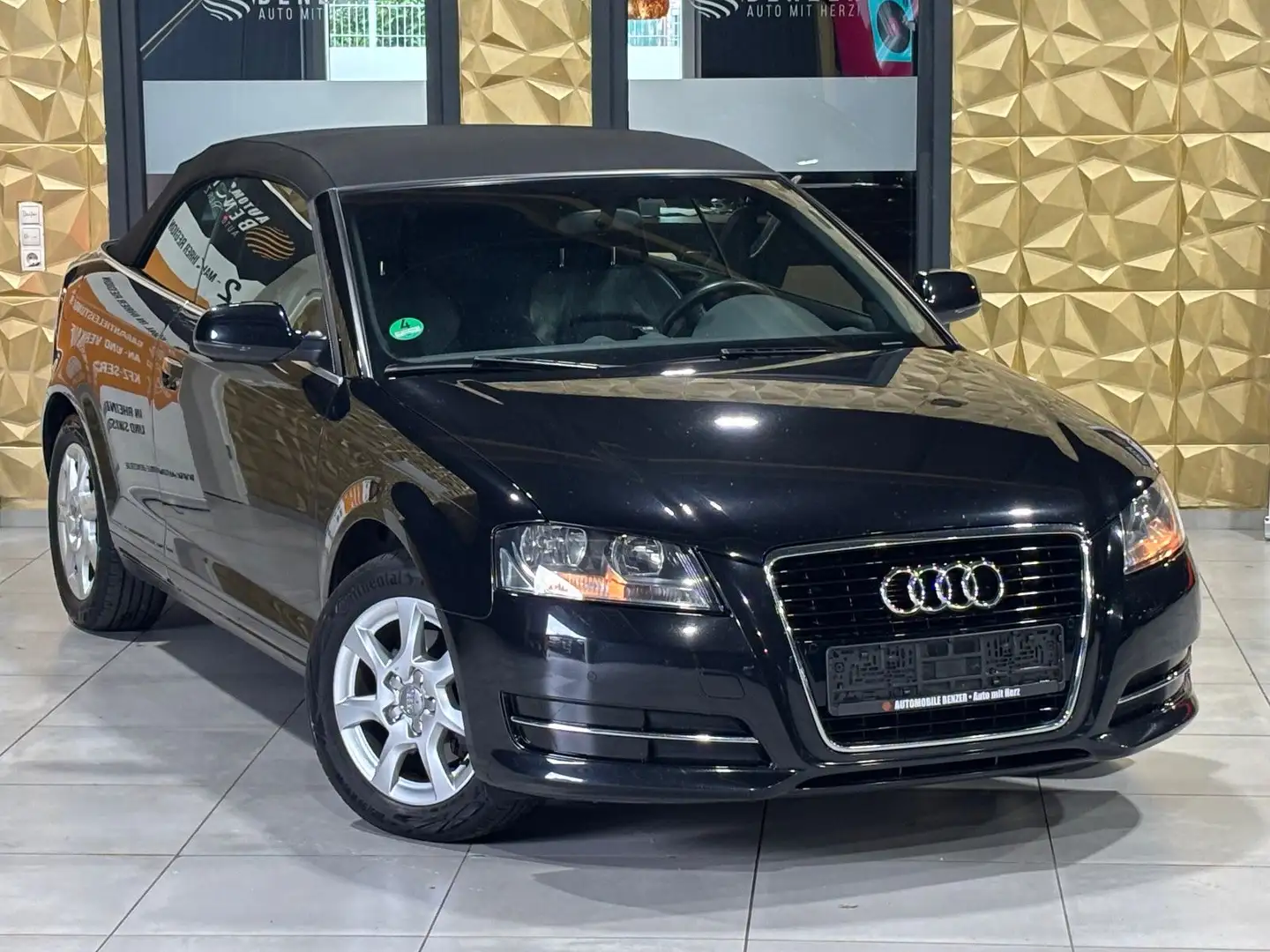 Audi A3 Cabriolet Attraction/PDC/SHZ/KLIMA/ALCANTARA Schwarz - 2