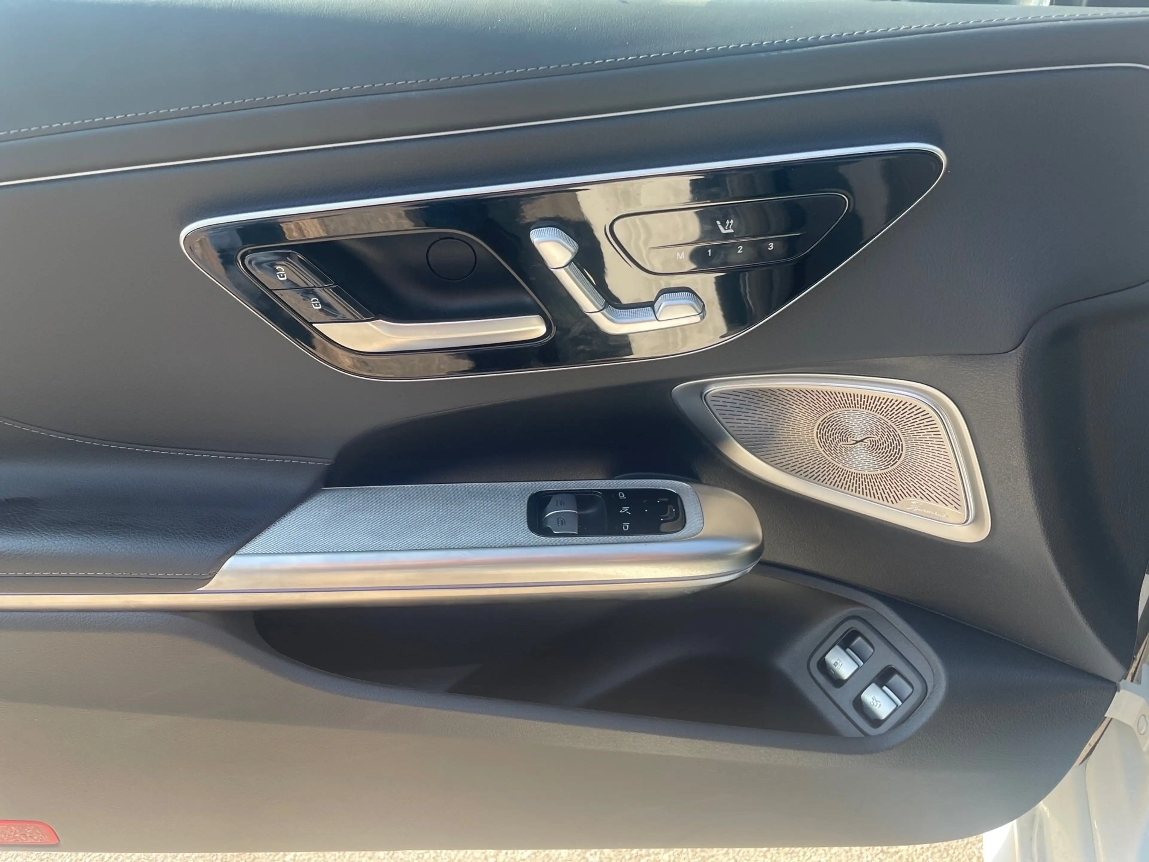 Mercedes-Benz CLE 300 e AMG Line *Night*Pano*Led*Amb*Amg* — photo 12