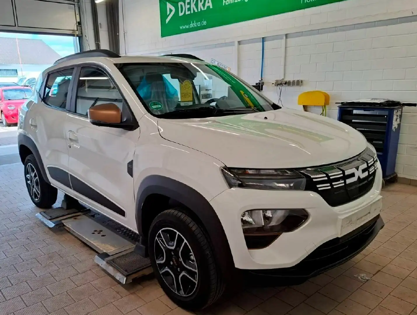 Dacia Spring Electric Extreme 65 CCS - Kamera Weiß - 1