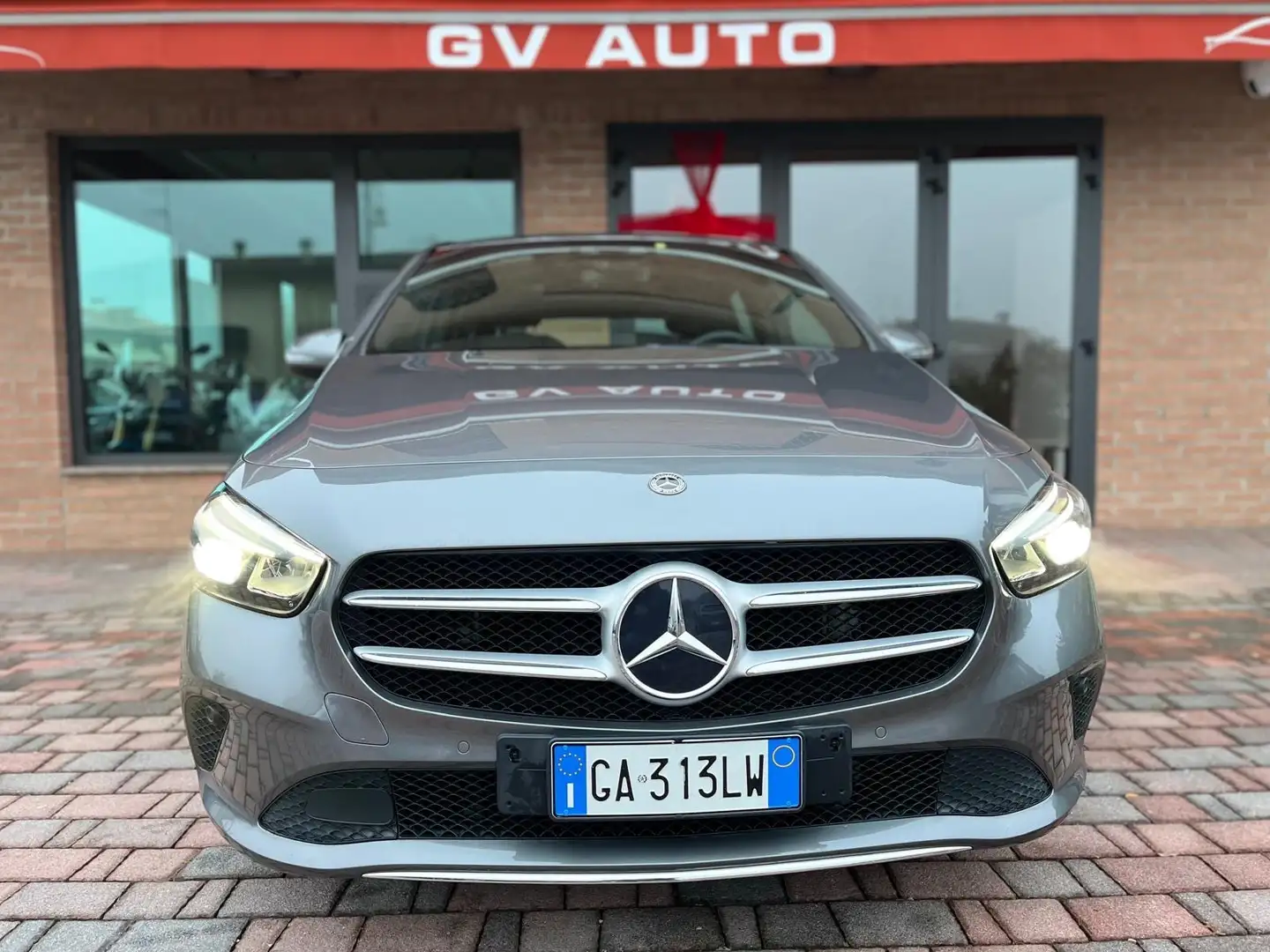 Mercedes-Benz B 200 B 200 Executive auto Grigio - 2