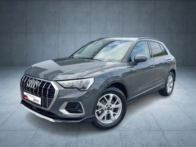Audi Q3 view 2