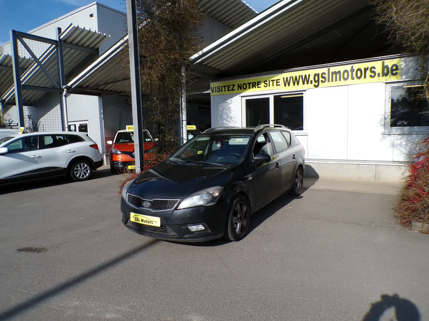 Kia Ceed SW / cee'd SW 1.4 CRDi 90cv break noir08/12 Airco Capteurs Radio Noir - 1