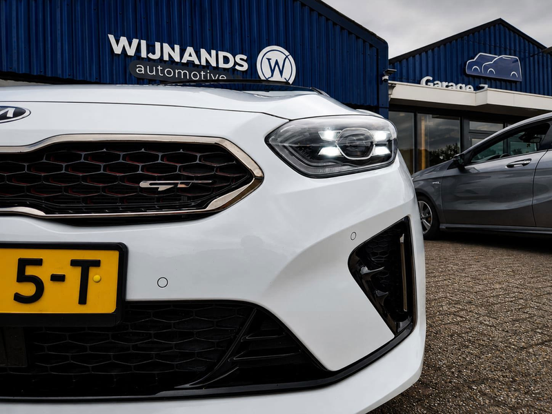 Kia ProCeed / pro_cee'd 1.6 T-GDI GT Volledig Dealer Onderhouden Vol! — photo 11