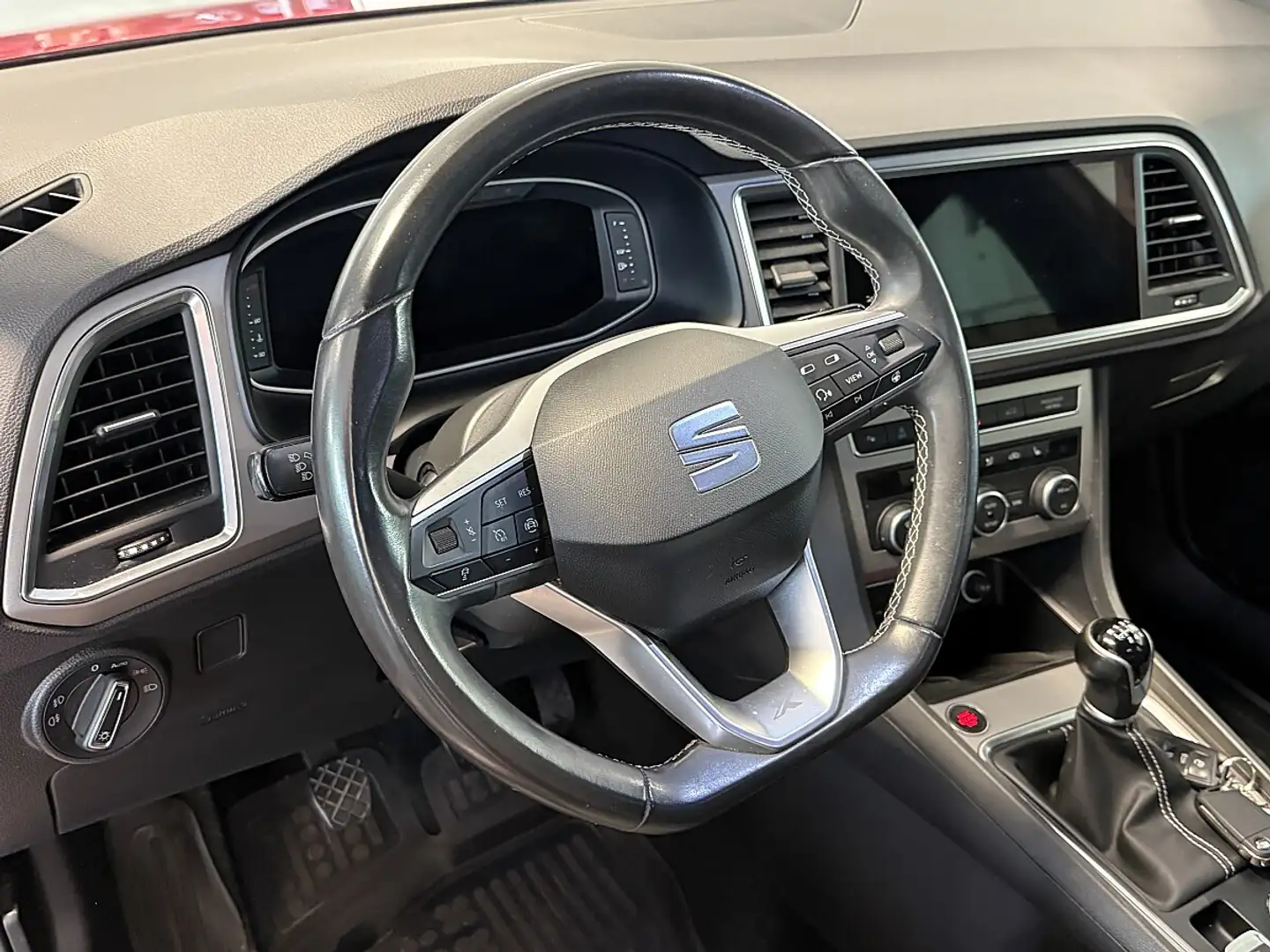 SEAT Ateca 1,5 Xperience ACT TSI Rot - 2