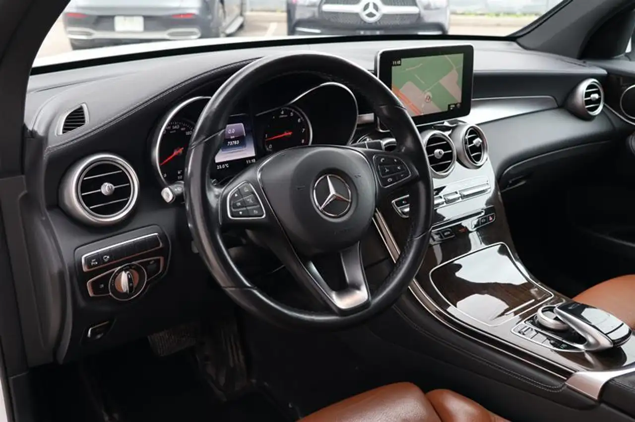 Mercedes-Benz GLC снимка Mercedes-Benz GLC