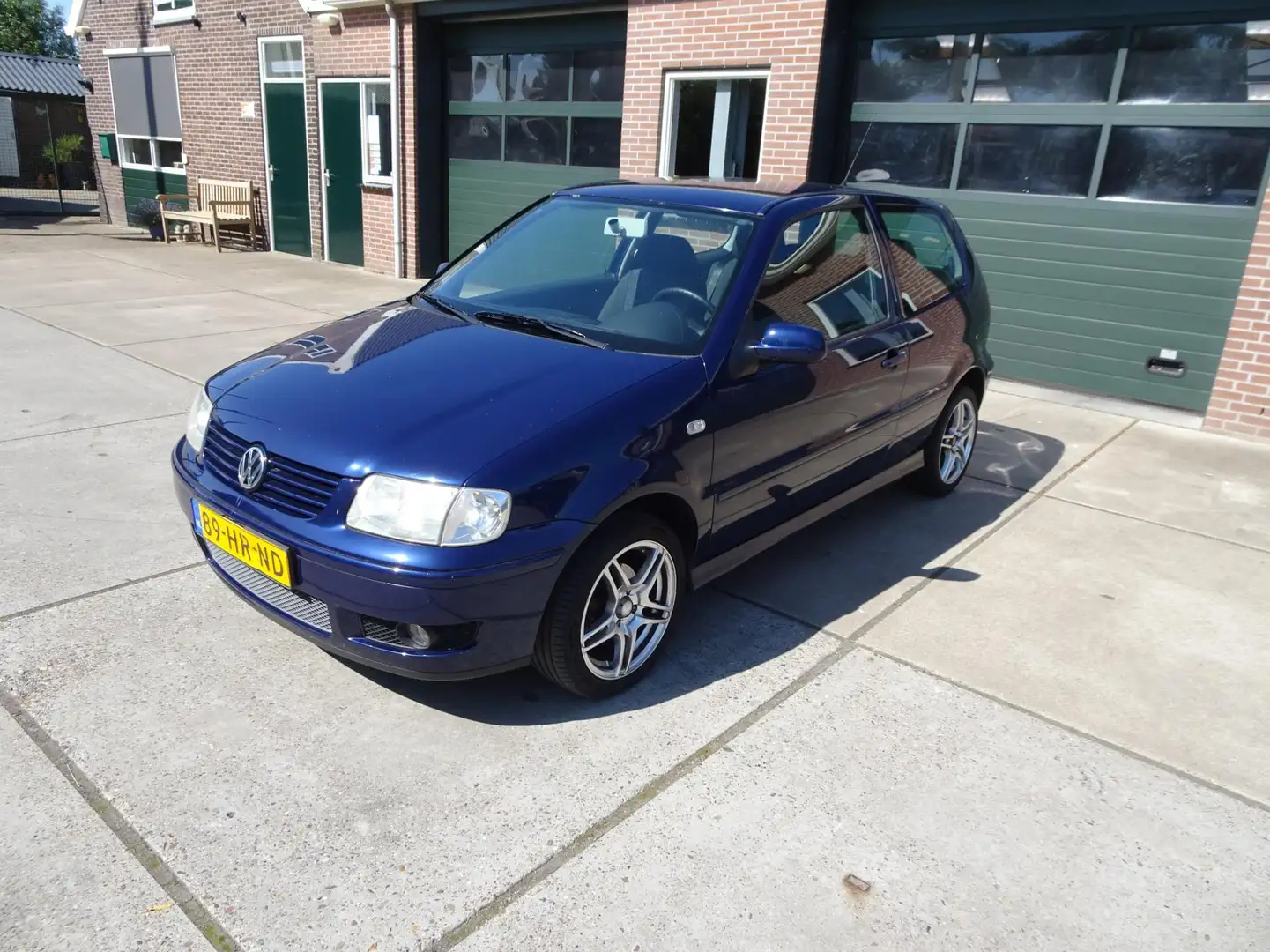 Volkswagen Polo 1.4-16V Trendline Bleu - 1