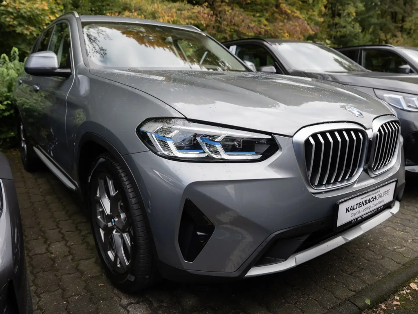 BMW X3 xDrive 20d PANO LED W-LAN NAVI KAMERA SHZ Grijs - 2