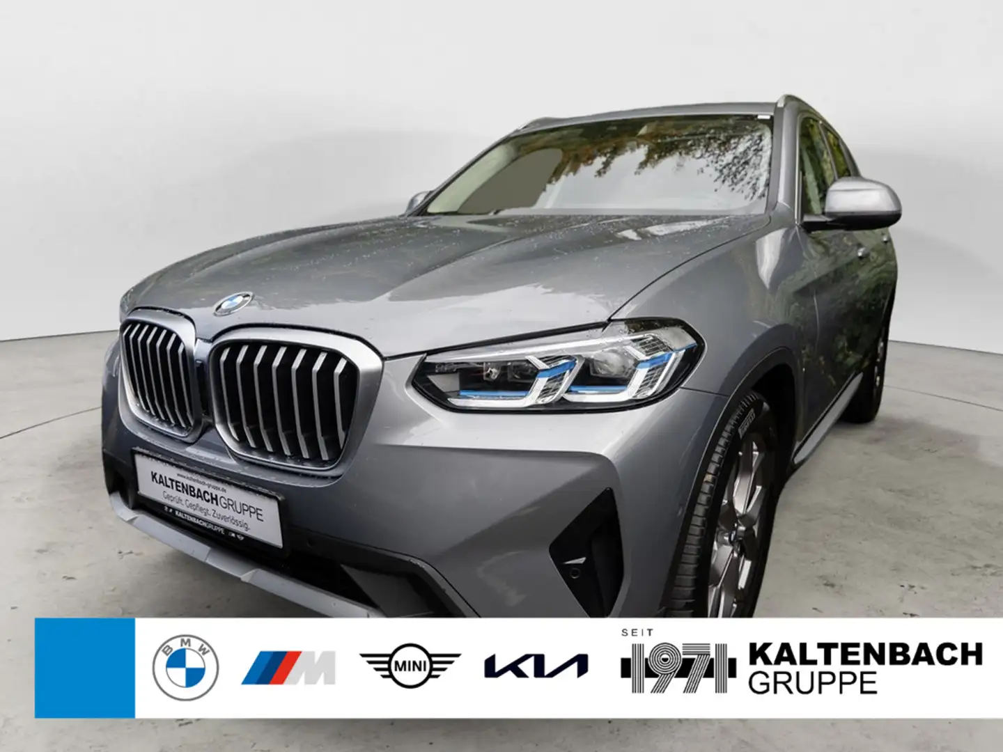 BMW X3 xDrive 20d PANO LED W-LAN NAVI KAMERA SHZ Grijs - 1