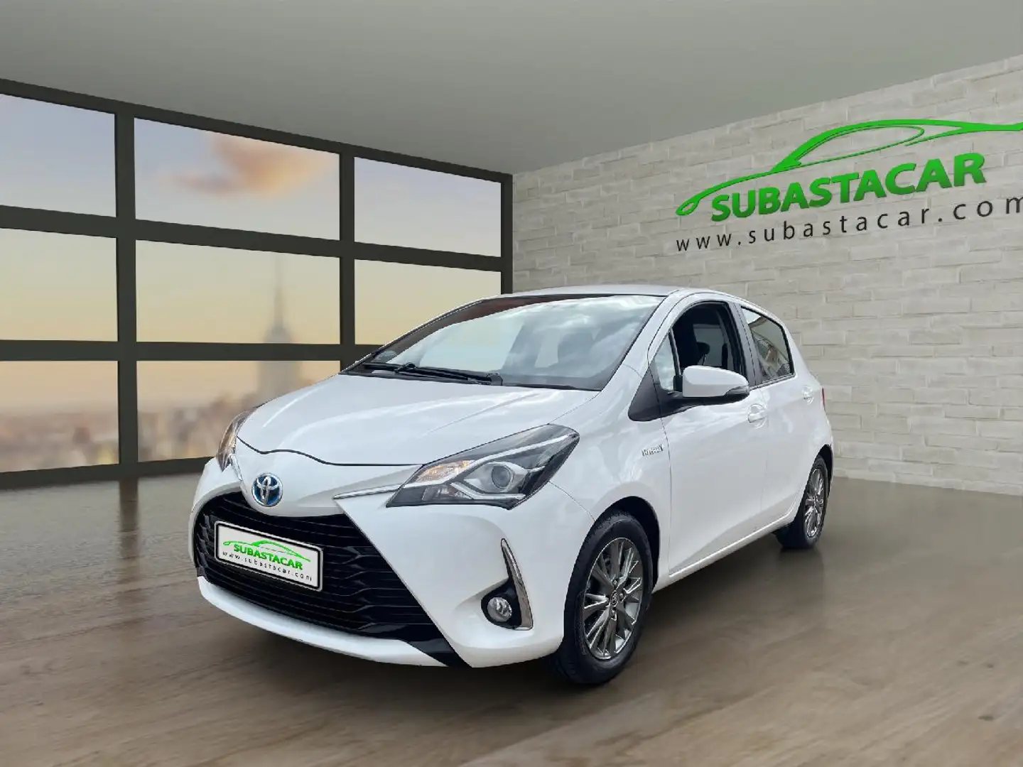 Toyota Yaris 100H 1.5 Active Blanco - 1