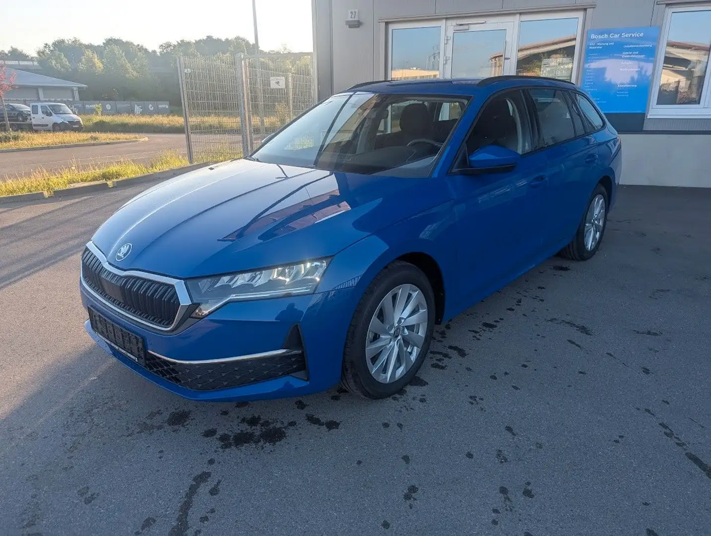 Skoda Octavia Combi TDI  Selection LED,Sitzhzg,Virtual Blau - 2