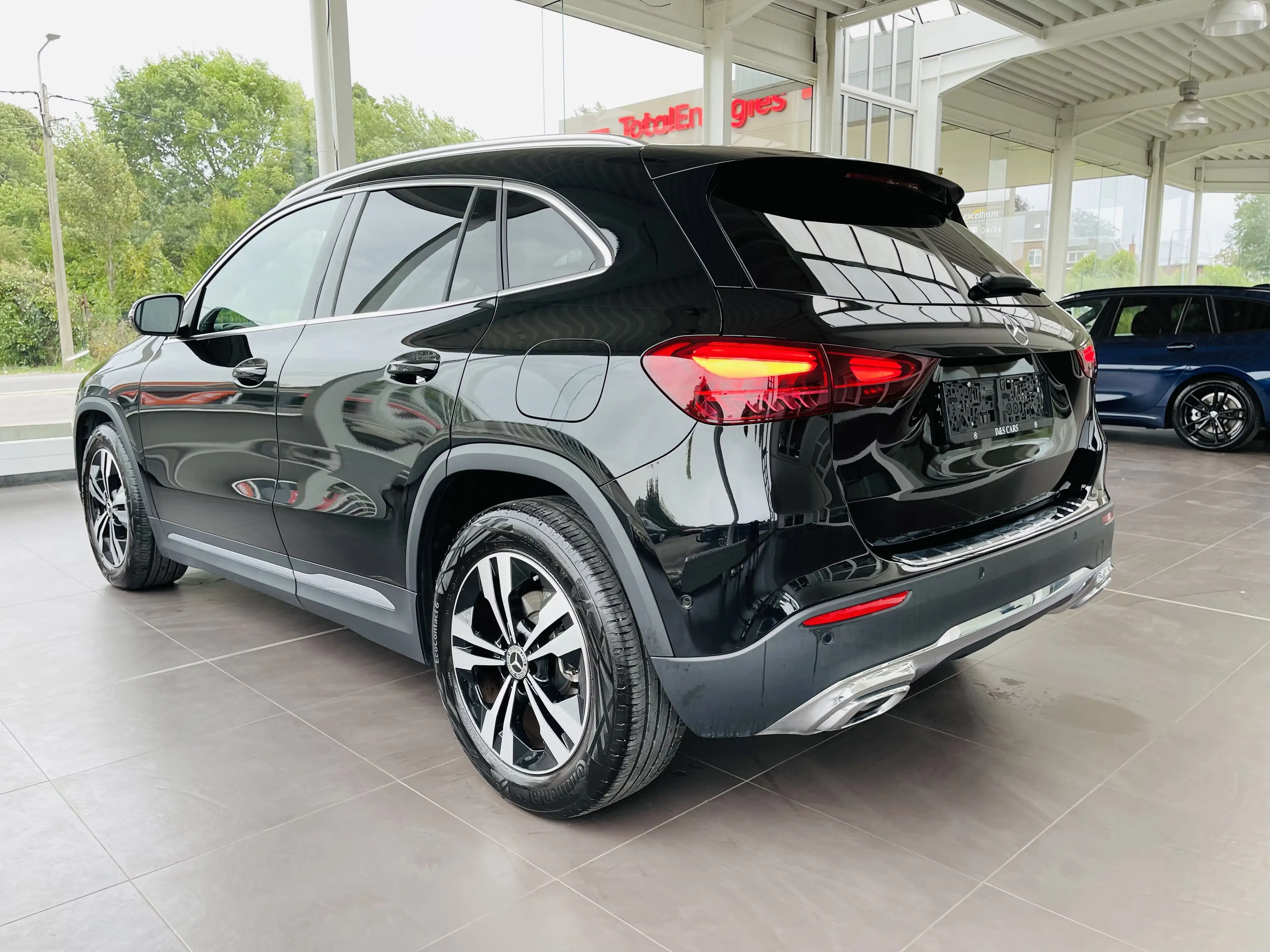 Mercedes-Benz GLA 180 i *** GARANTIE + LED + GPS + CUIR + CAMERA *** — photo 7