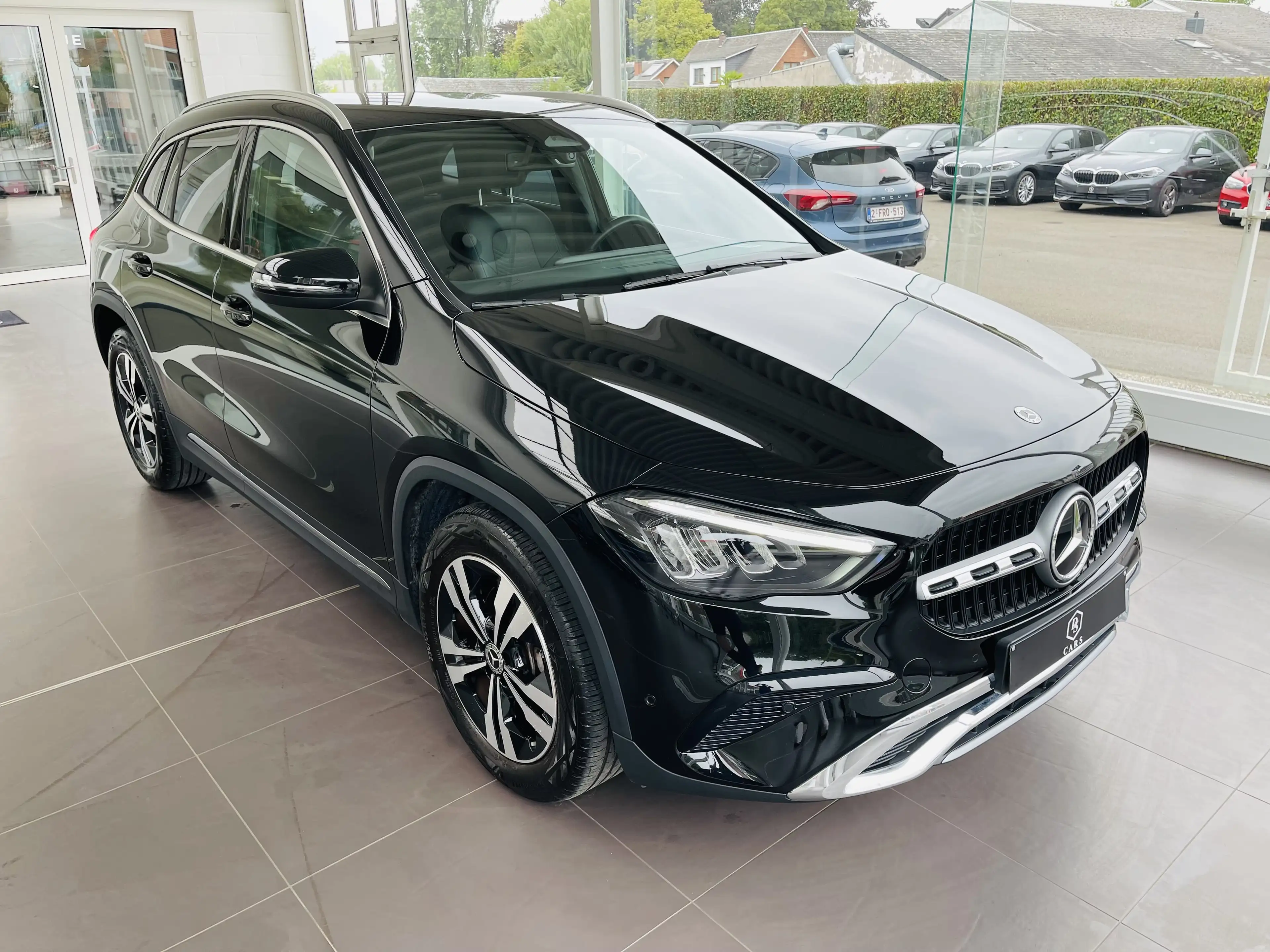 Mercedes-Benz GLA 180 i *** GARANTIE + LED + GPS + CUIR + CAMERA *** — photo 4