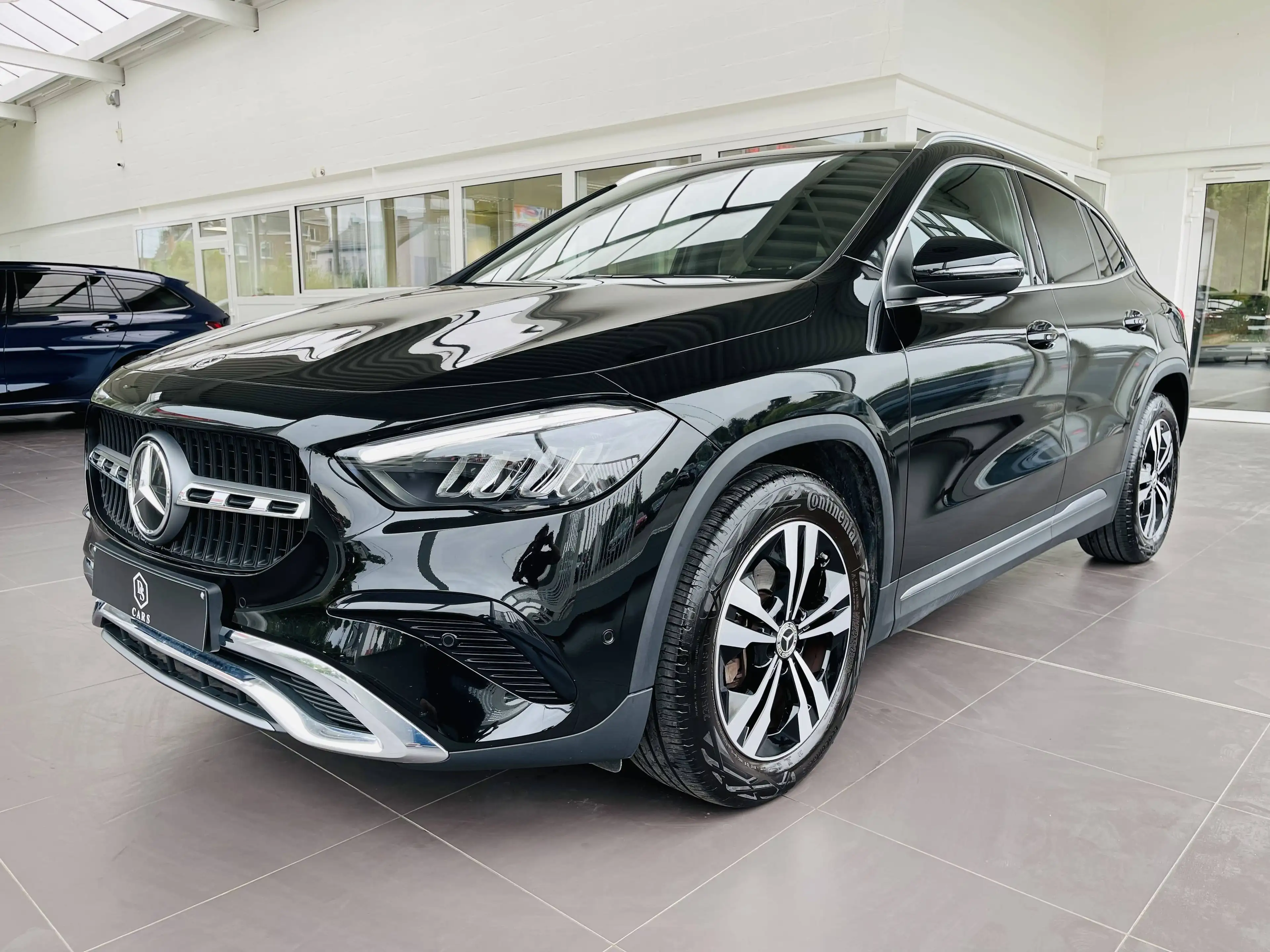 Mercedes-Benz GLA 180 i *** GARANTIE + LED + GPS + CUIR + CAMERA ***