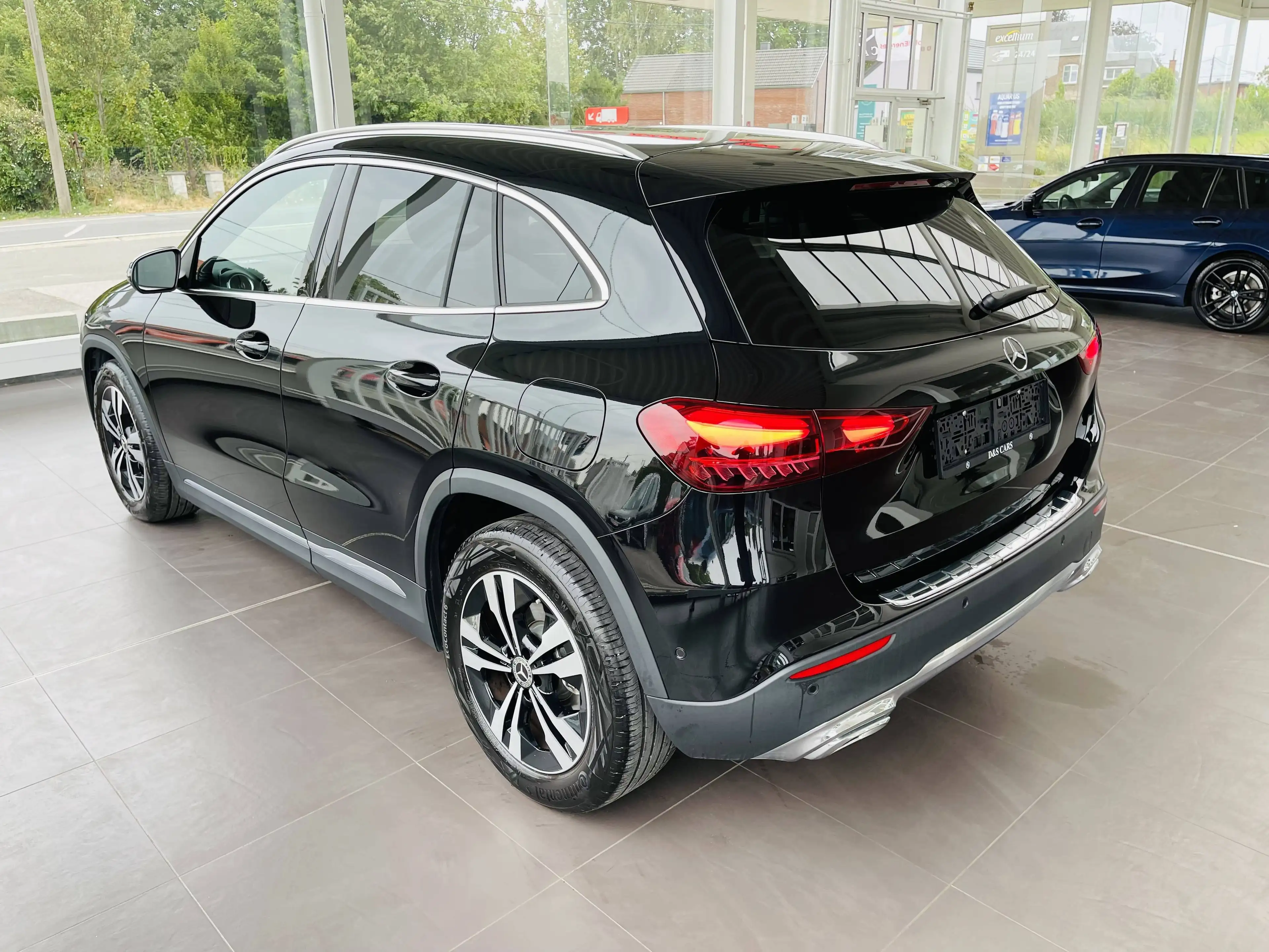 Mercedes-Benz GLA 180 i *** GARANTIE + LED + GPS + CUIR + CAMERA *** — photo 8