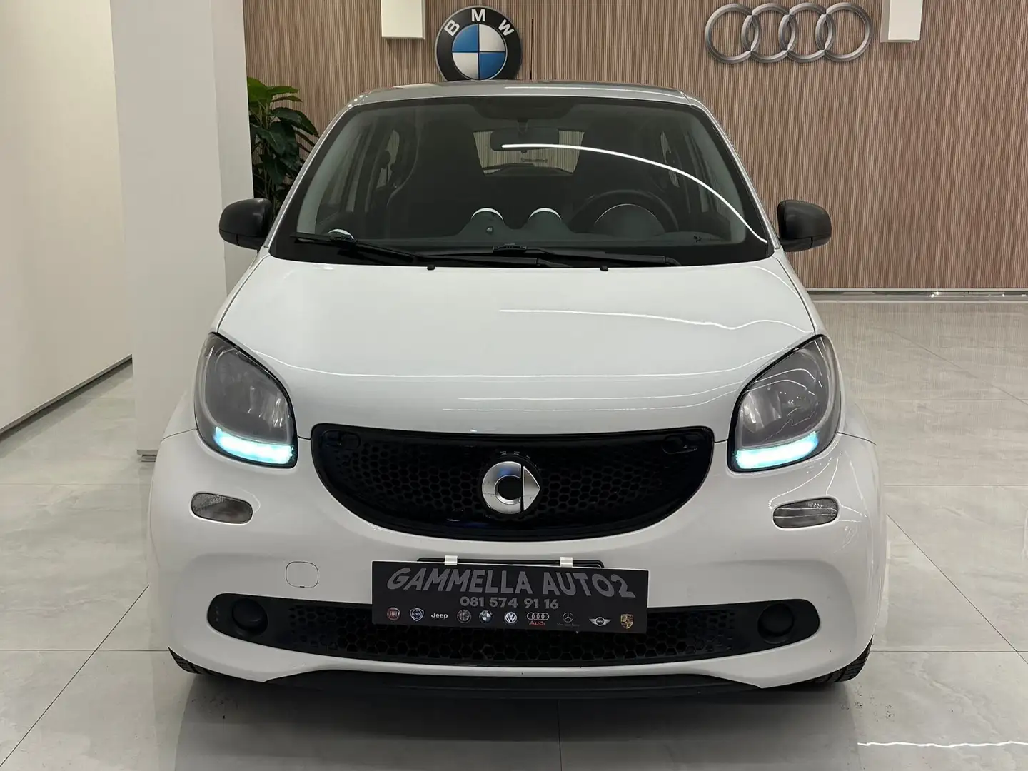 smart forFour 1.0 Passion 71cv Weiß - 1